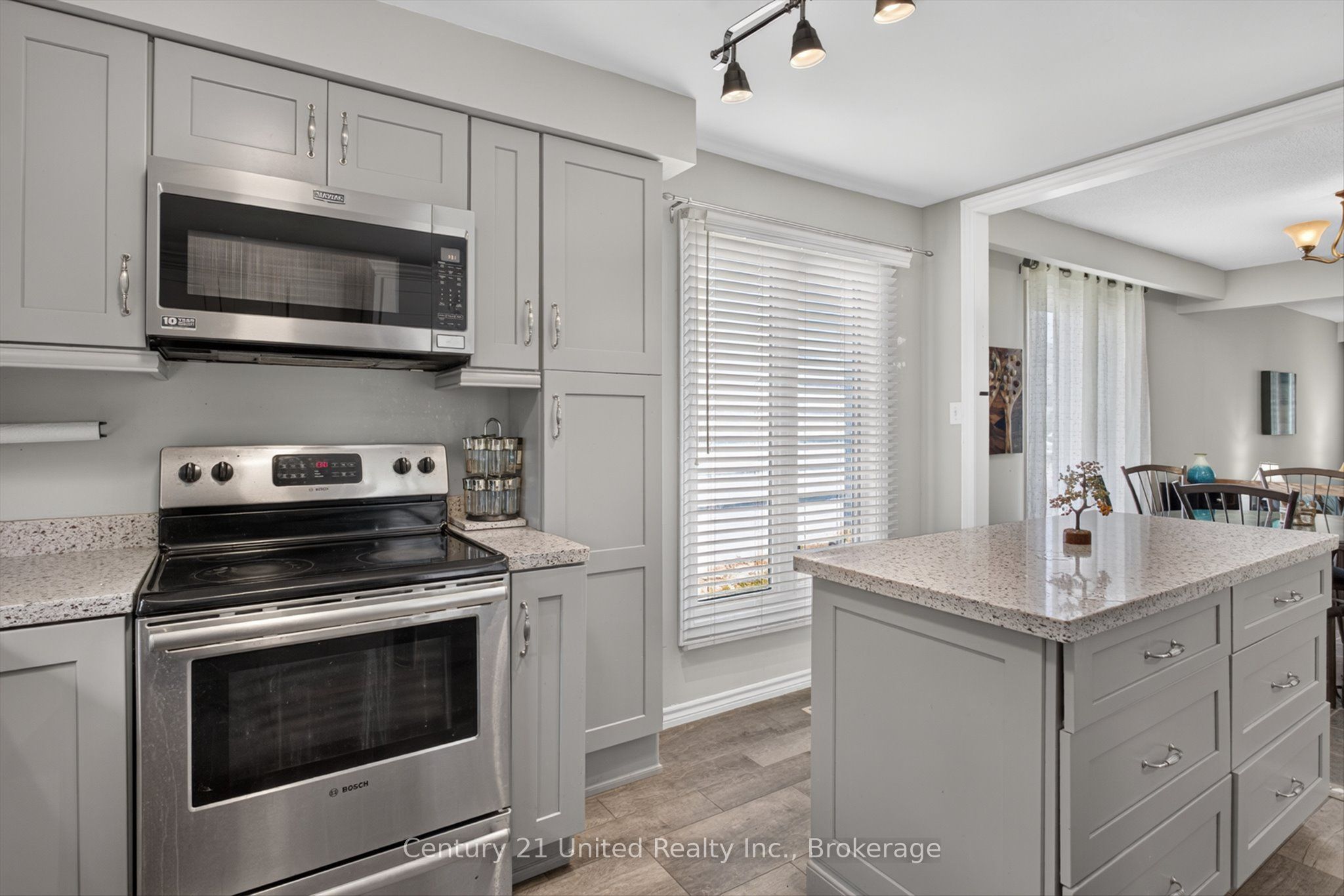 2121 Meadowview Road Property Photo 18
