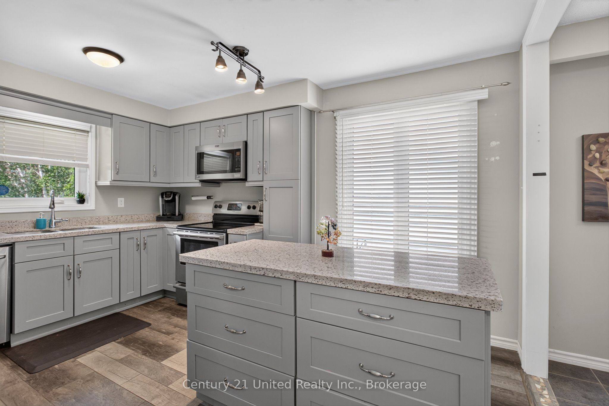 2121 Meadowview Road Property Photo 19