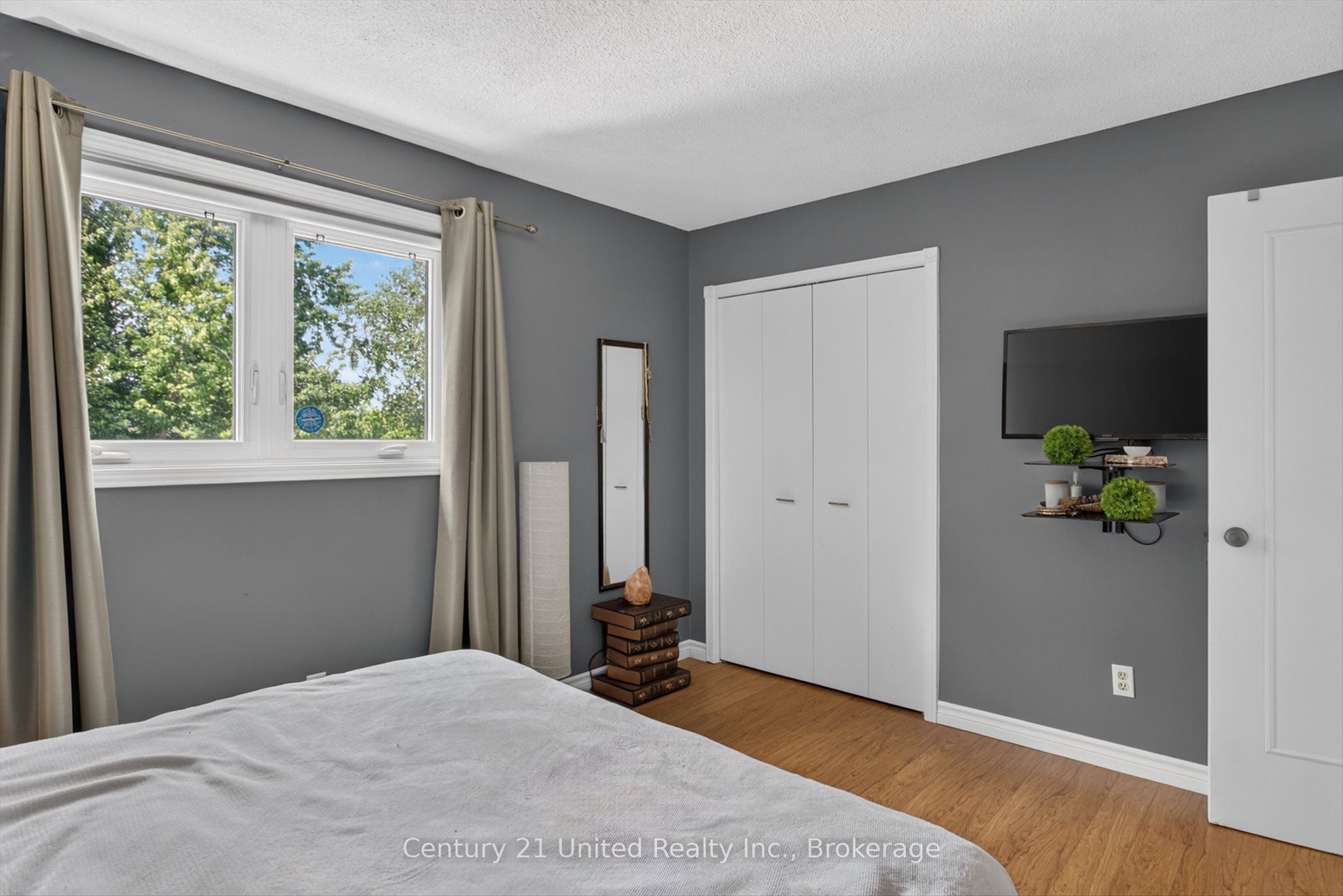 2121 Meadowview Road Property Photo 22