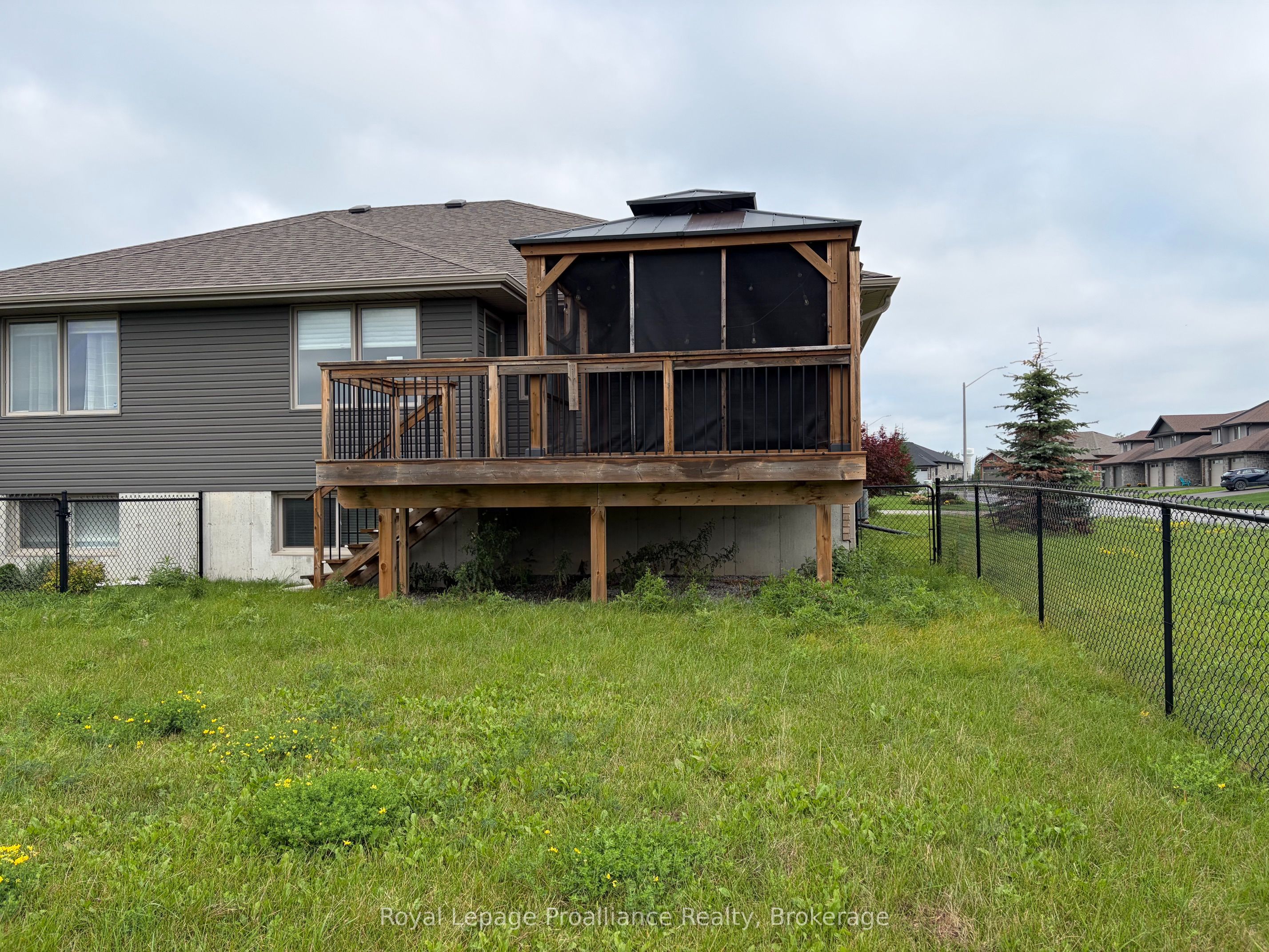 49 Hillside Meadow Drive Property Photo 17