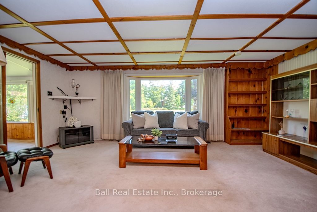 2137 Chipmunk Road Property Photo 4