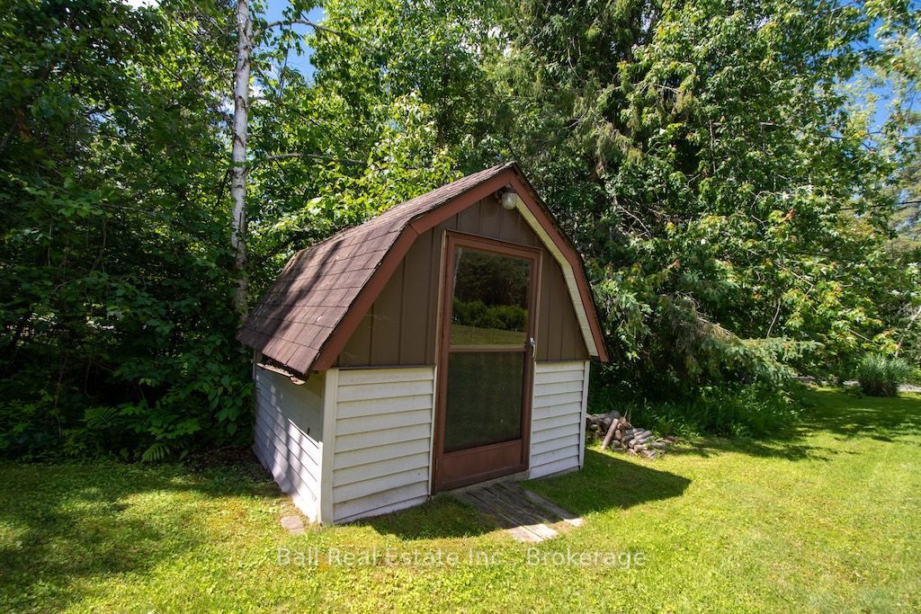 2137 Chipmunk Road Property Photo 30