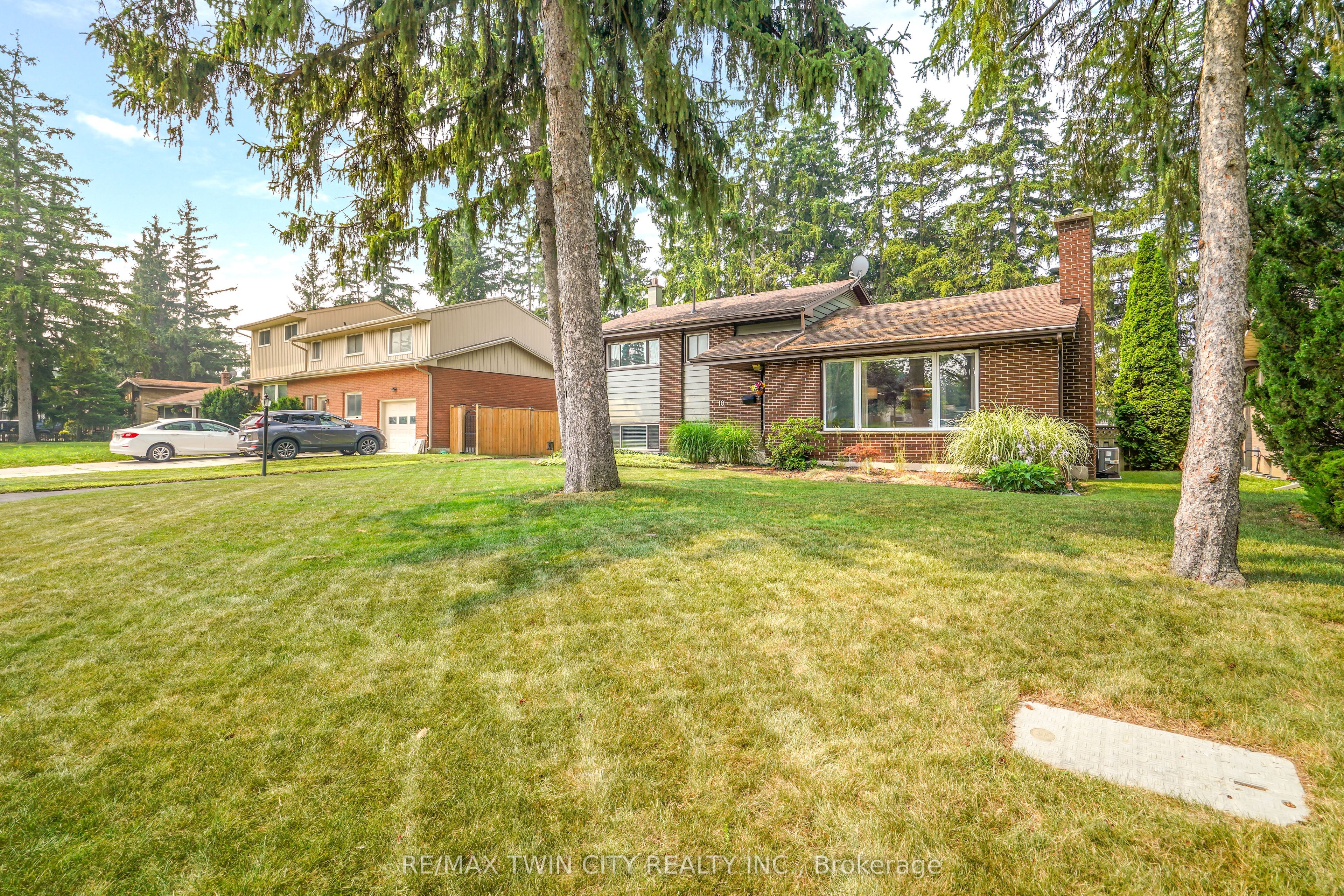 10 Brier Crescent Property Photo 3