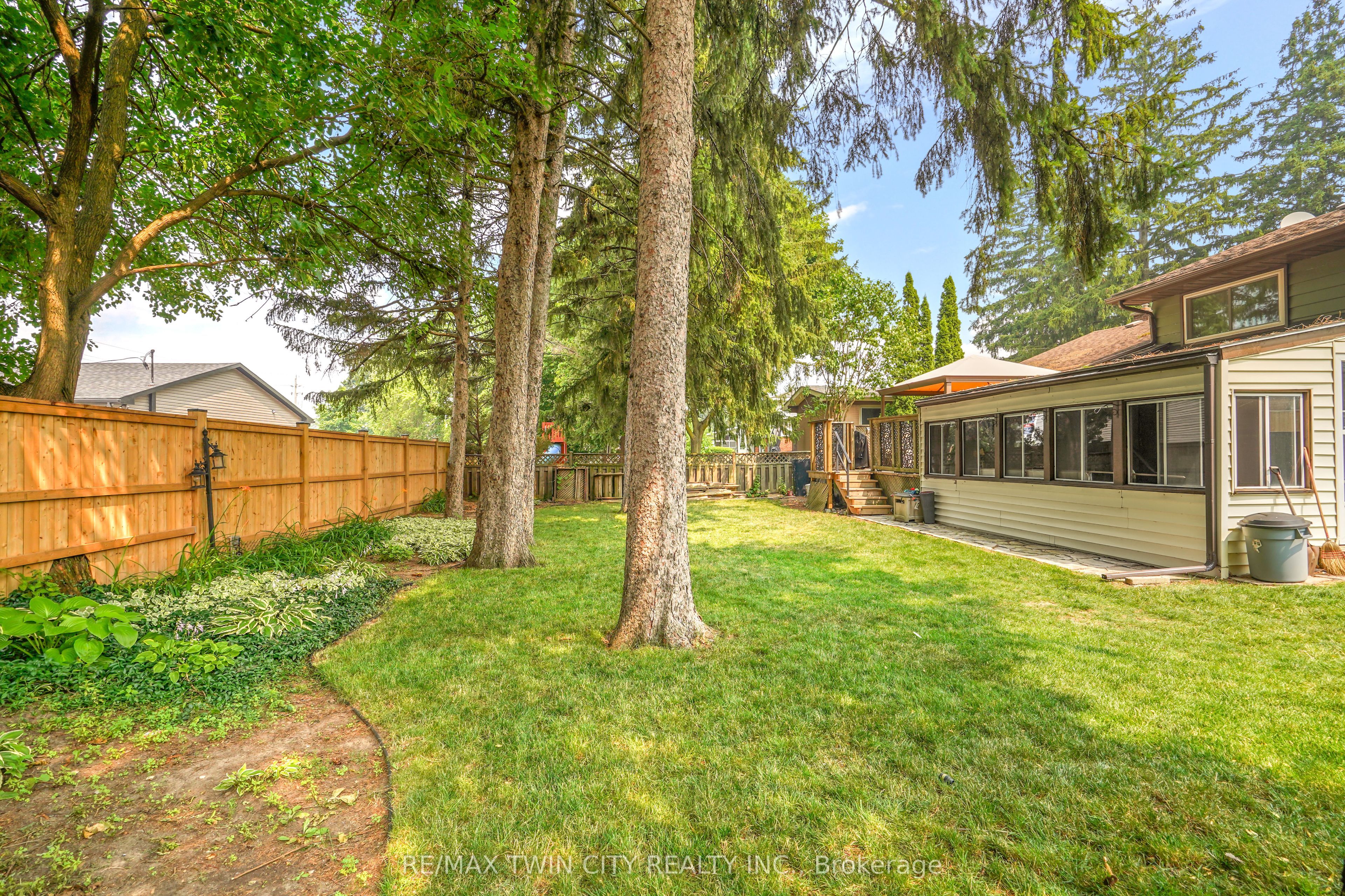 10 Brier Crescent Property Photo 35