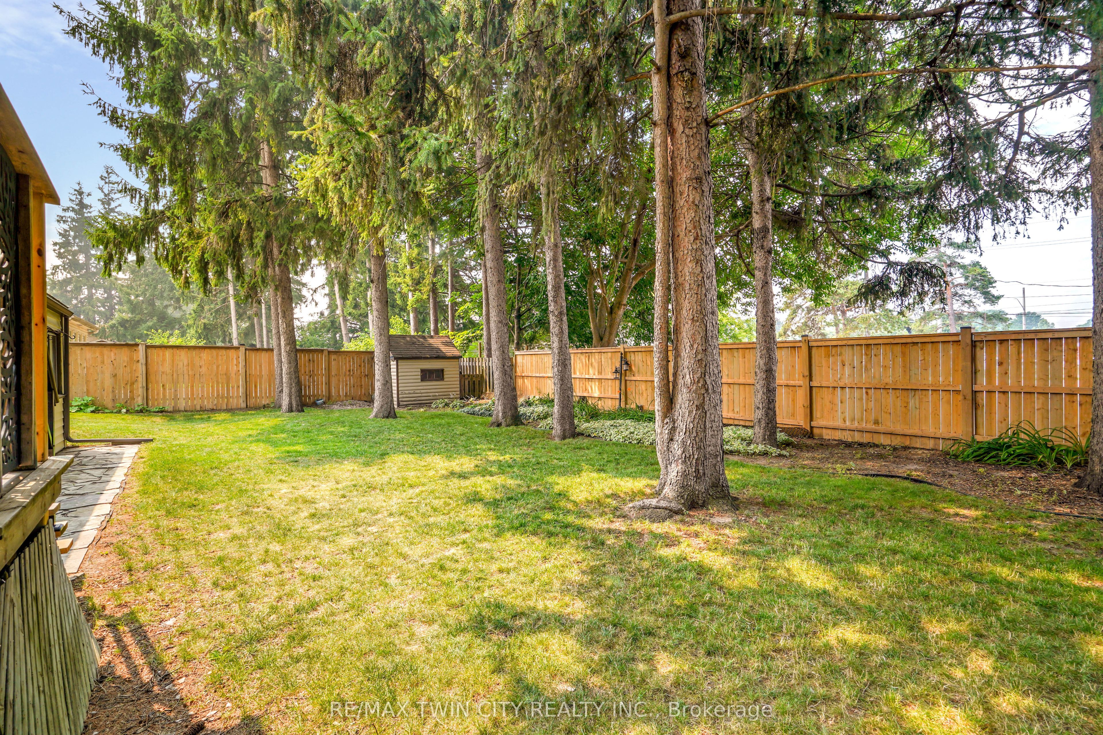 10 Brier Crescent Property Photo 36