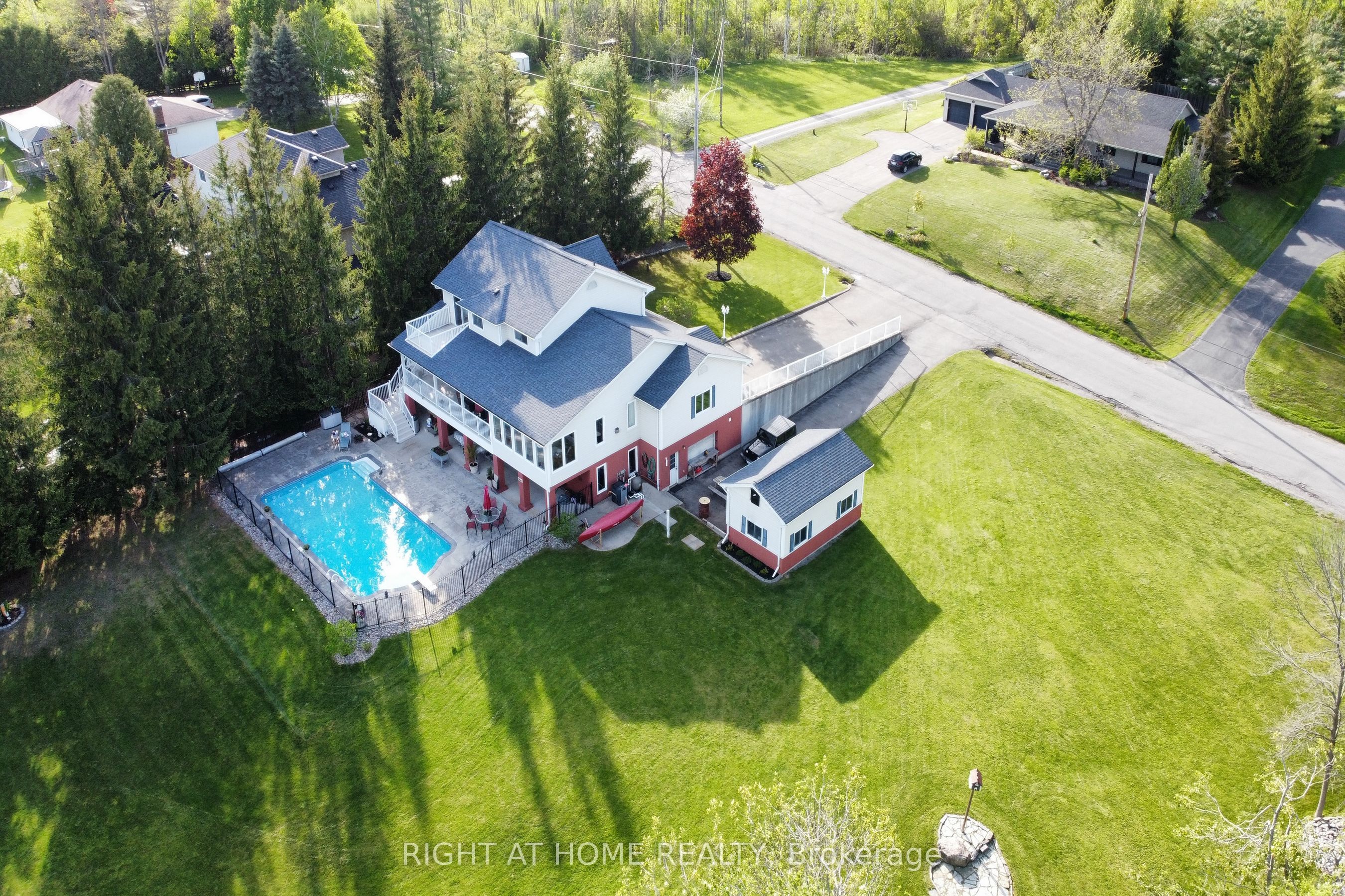 599 Maniece Avenue Property Photo 1
