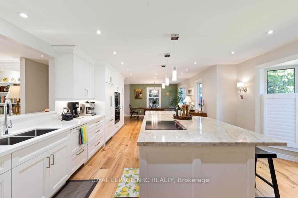 7 Christopher Street Property Photo 10