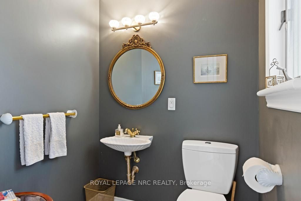 7 Christopher Street Property Photo 27