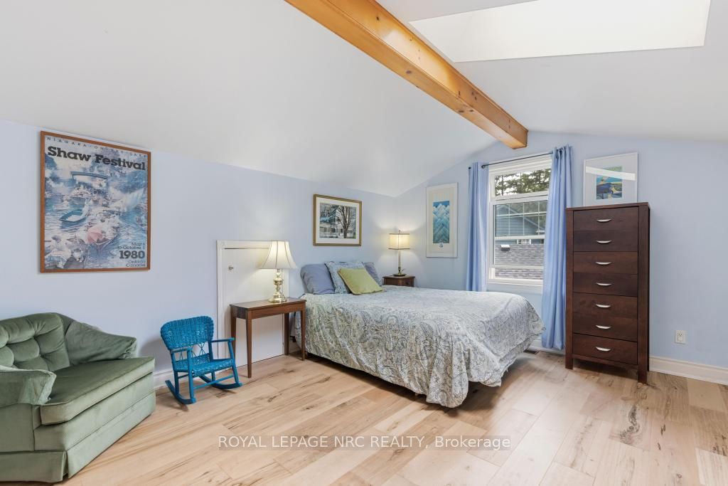7 Christopher Street Property Photo 33