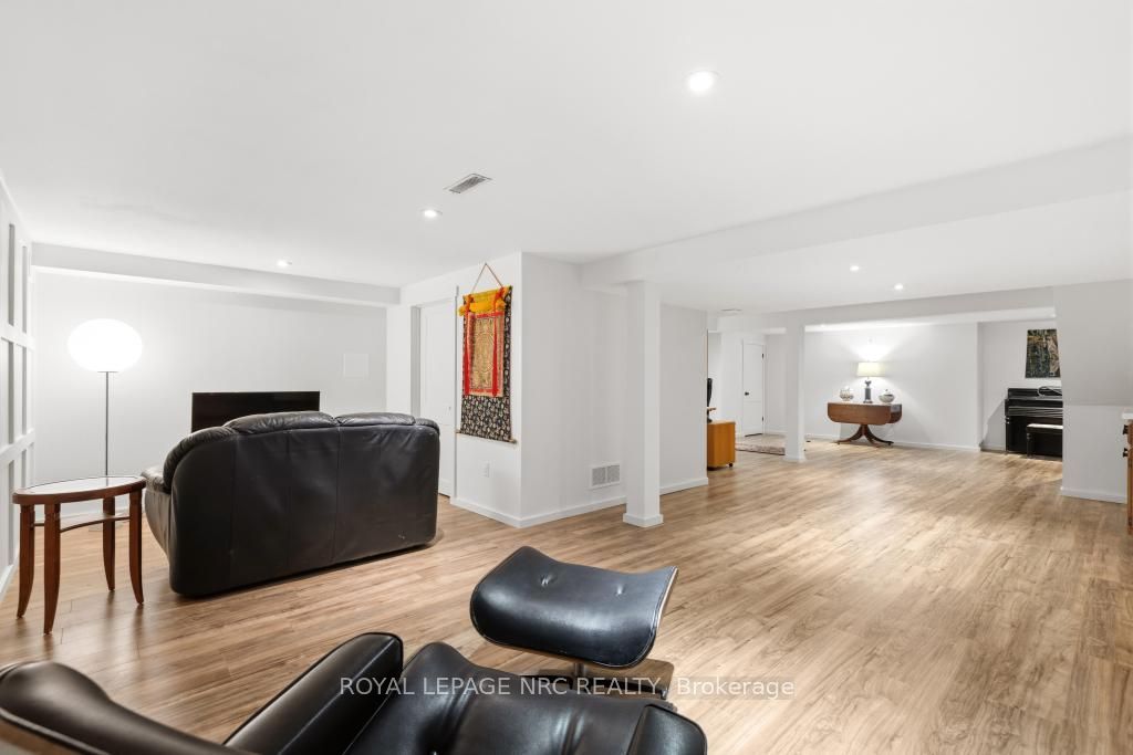 7 Christopher Street Property Photo 36