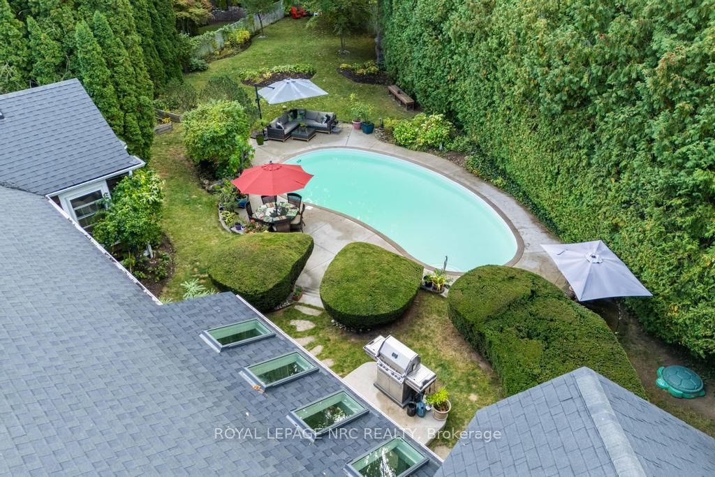 7 Christopher Street Property Photo 39