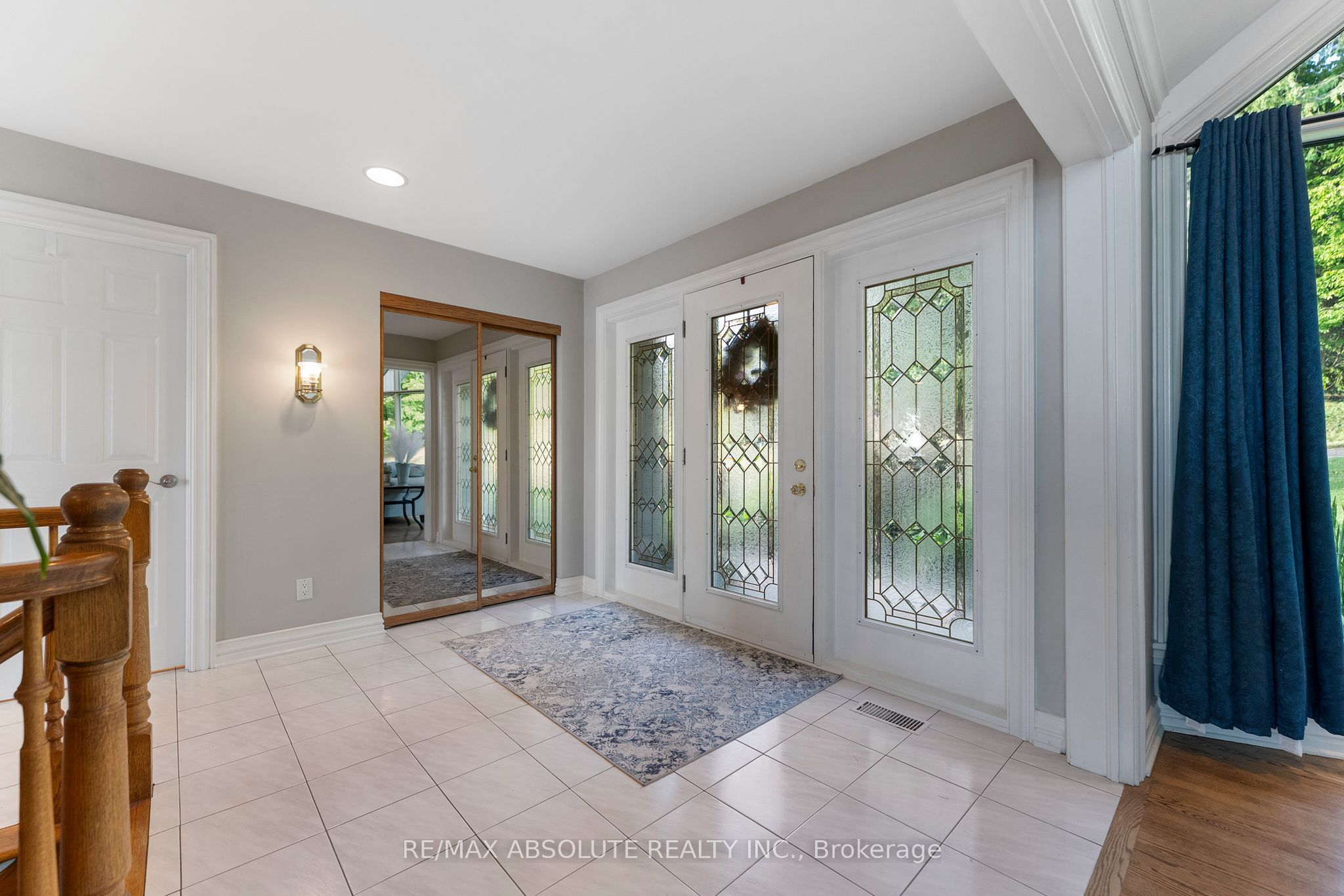 1724 River Road Property Photo 4