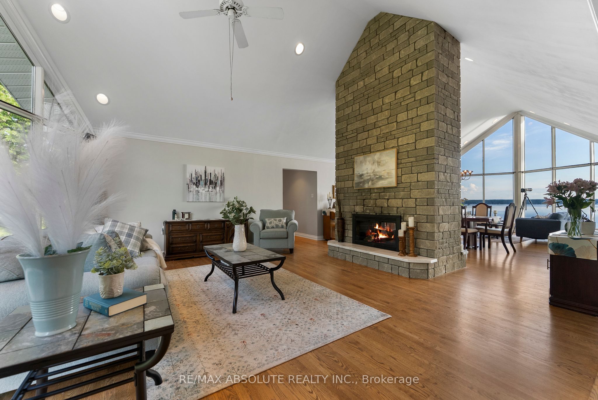 1724 River Road Property Photo 7
