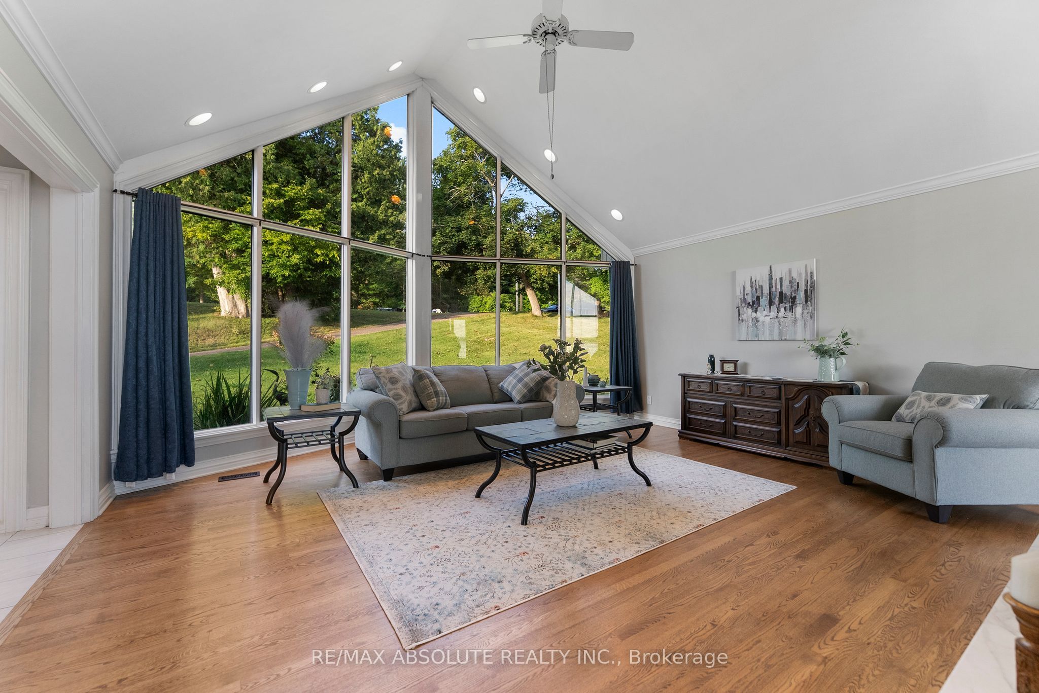 1724 River Road Property Photo 8