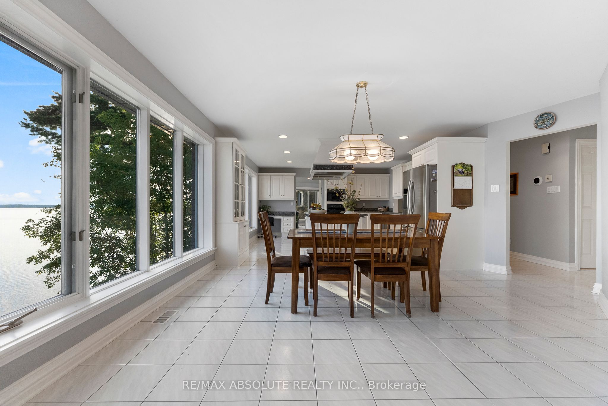 1724 River Road Property Photo 12