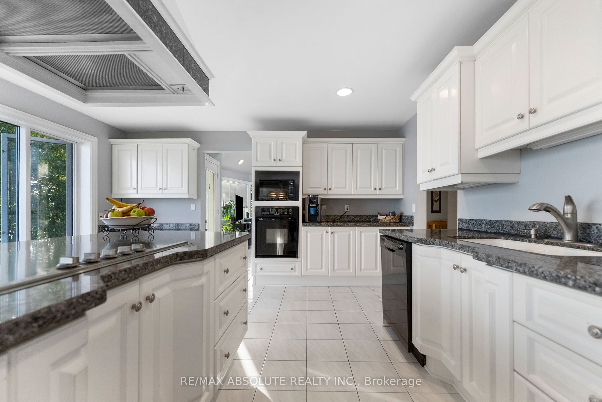 1724 River Road Property Photo 15