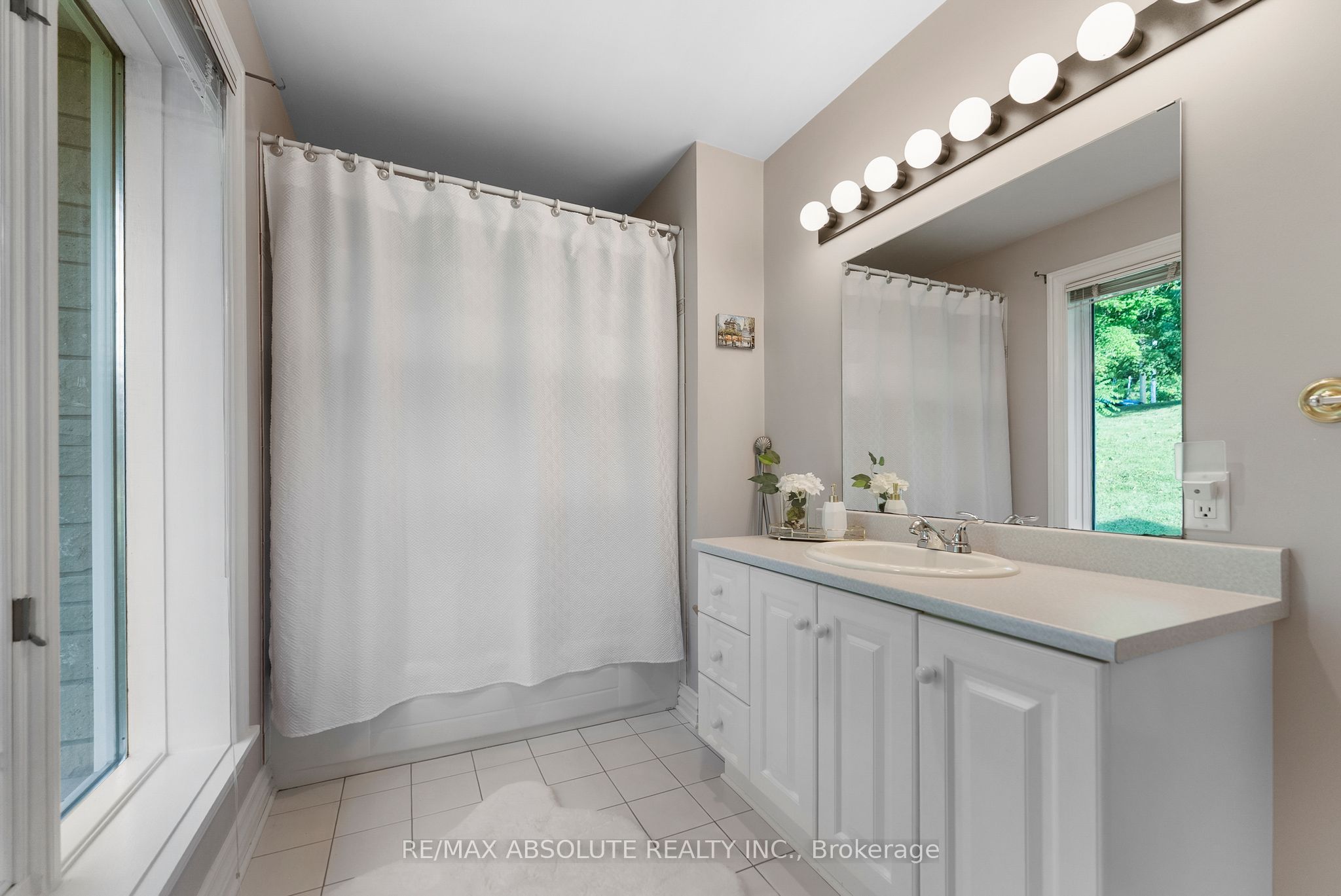 1724 River Road Property Photo 27