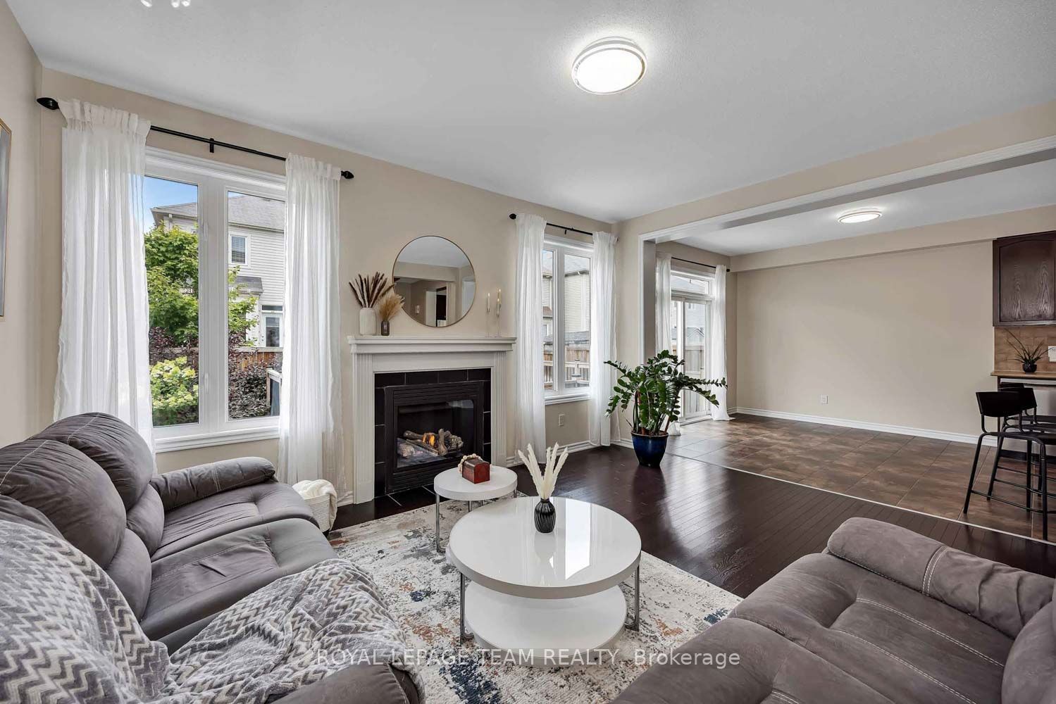2225 Watercolours Way Property Photo 16