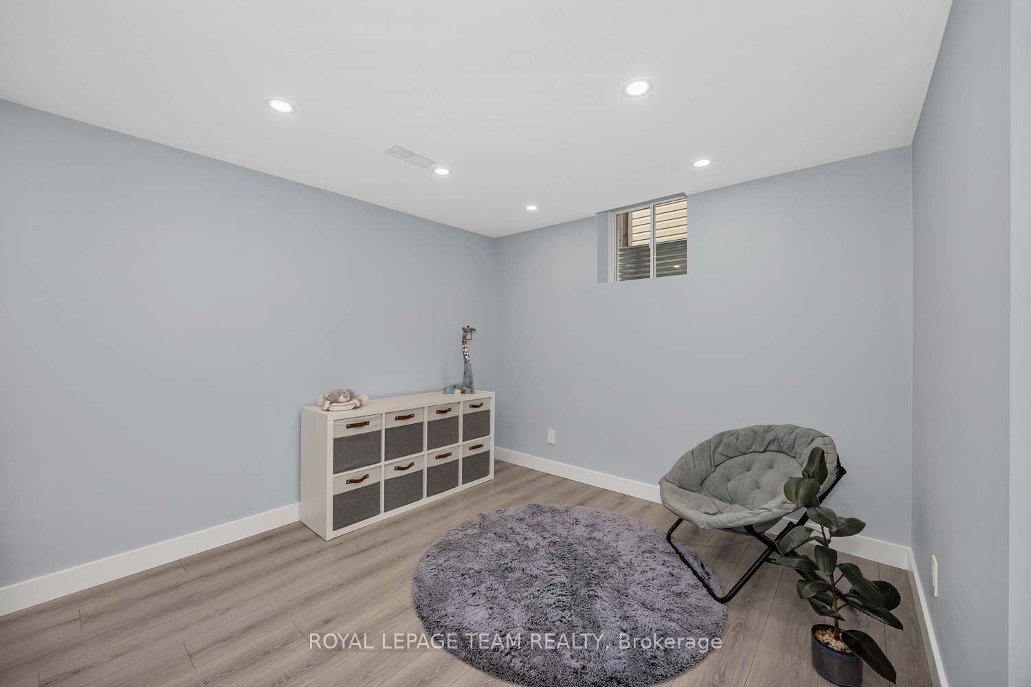 2225 Watercolours Way Property Photo 32