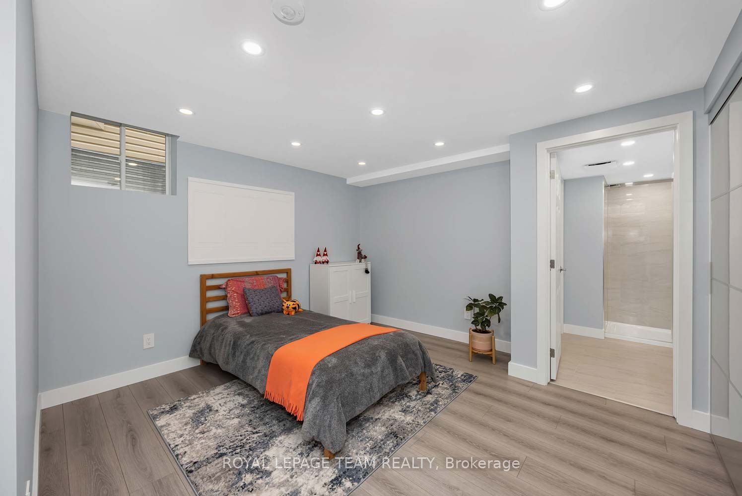 2225 Watercolours Way Property Photo 34