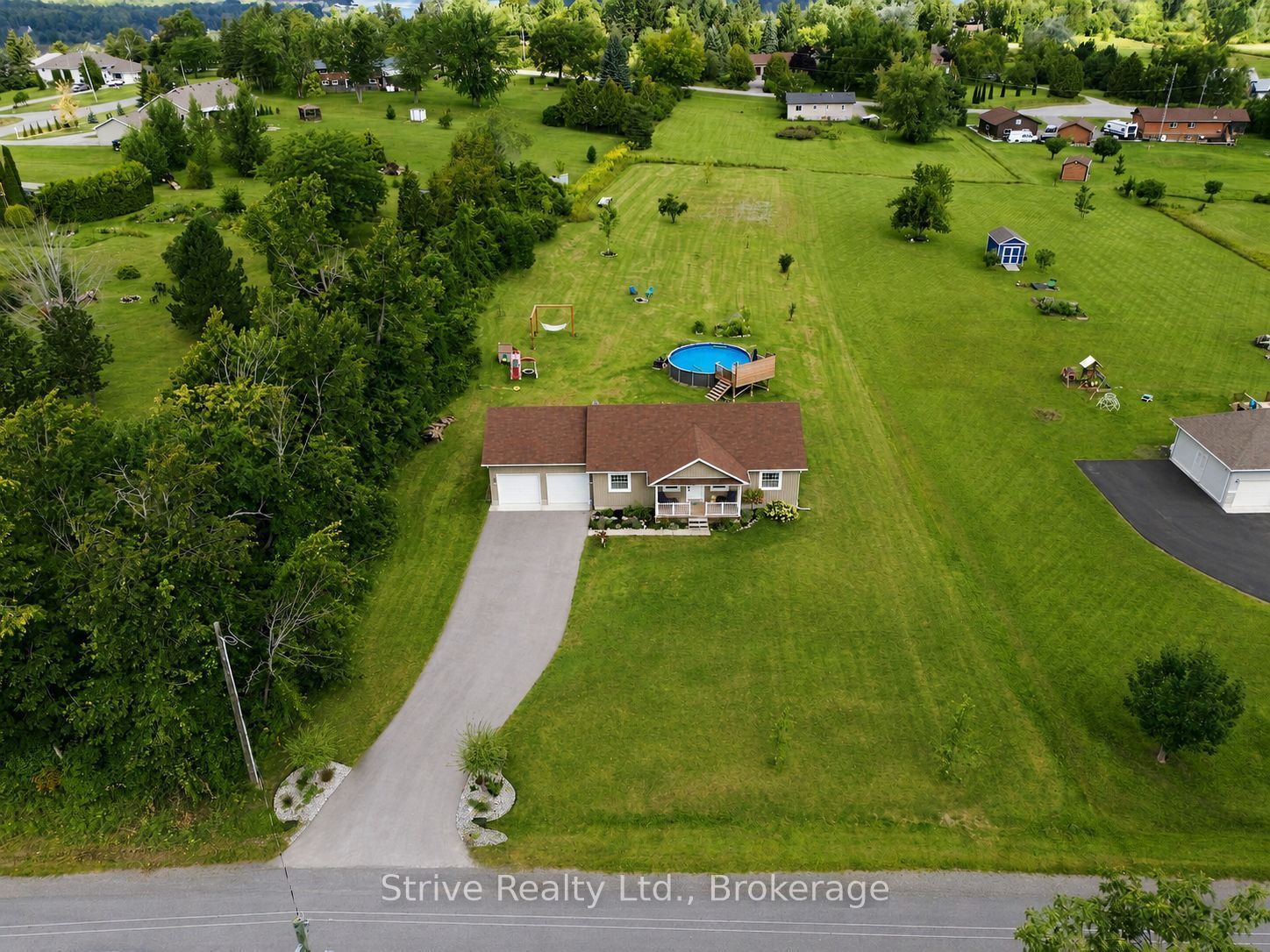 11074 Third Line Property Photo 1