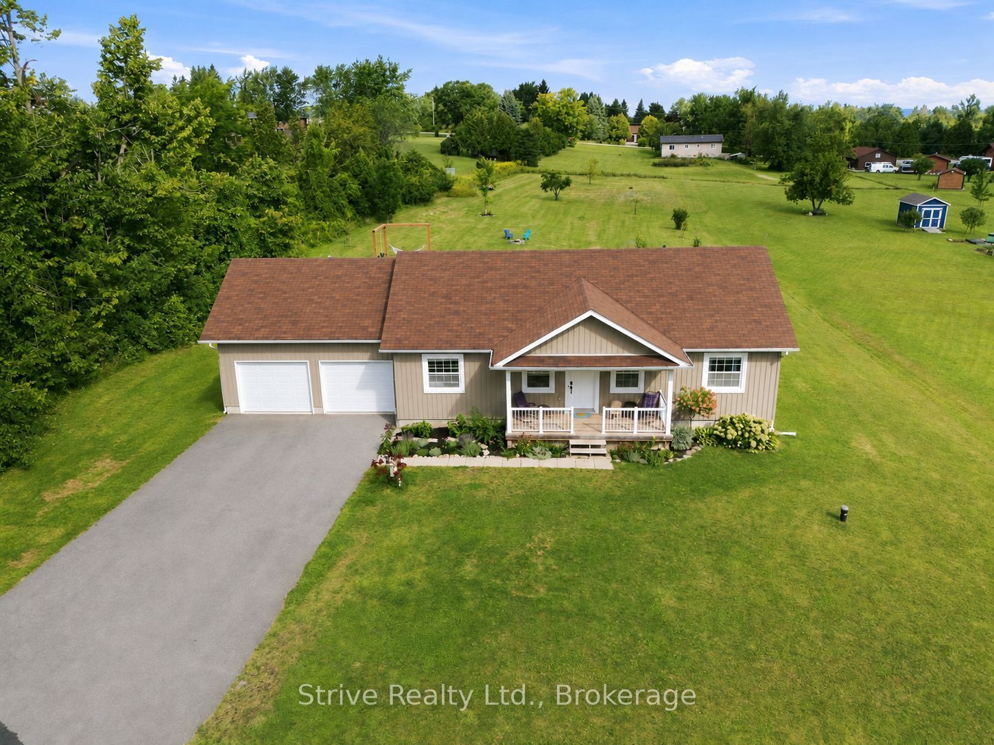 11074 Third Line Property Photo 2