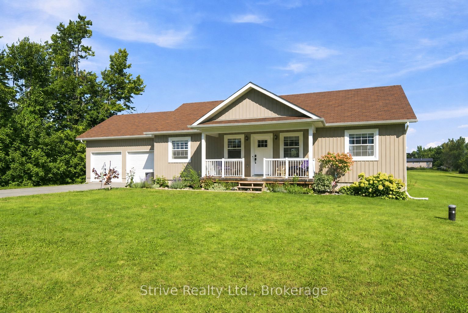 11074 Third Line Property Photo 3