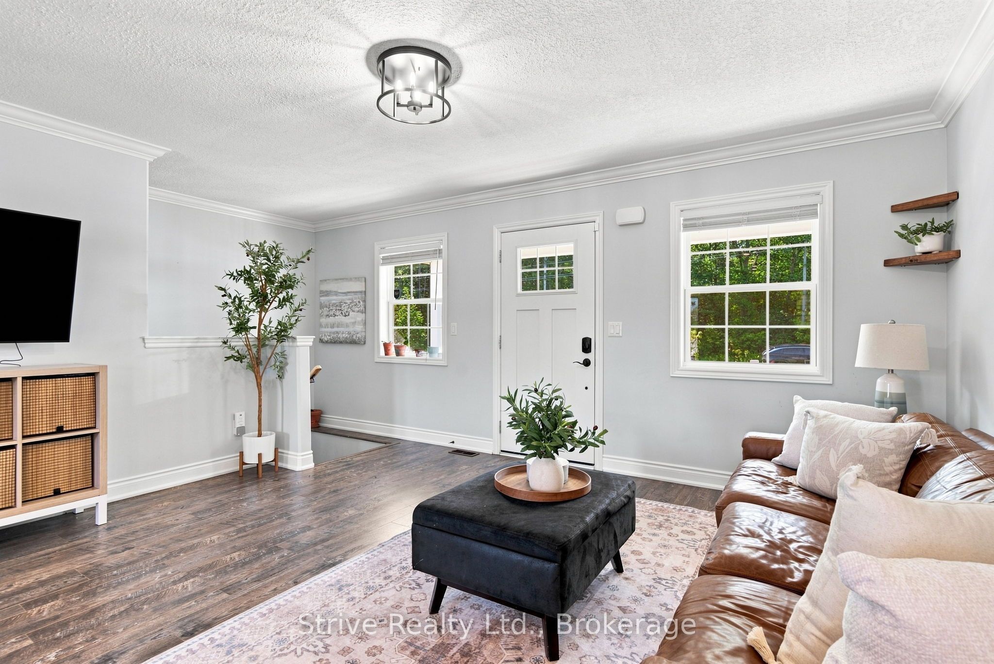 11074 Third Line Property Photo 7