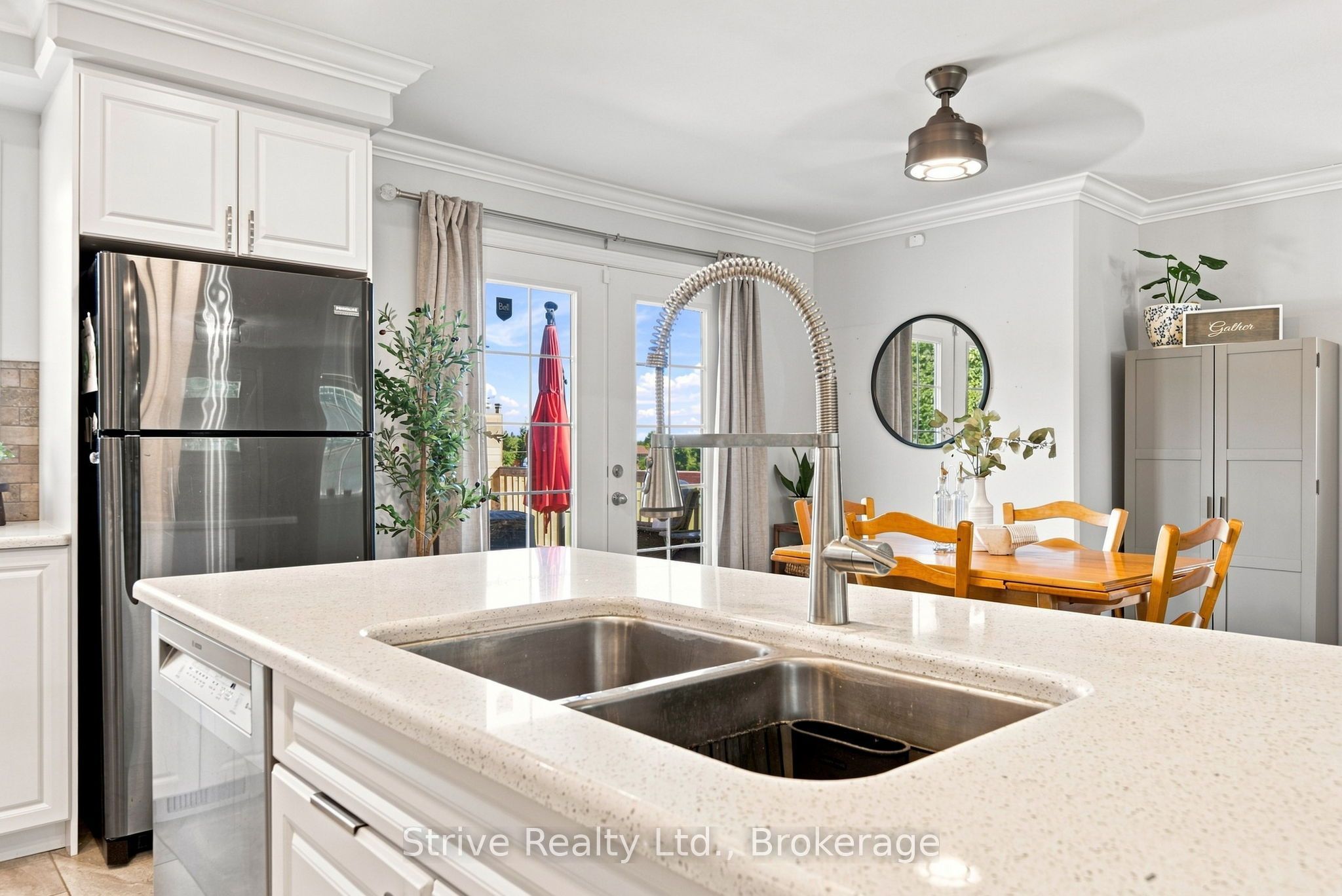 11074 Third Line Property Photo 11