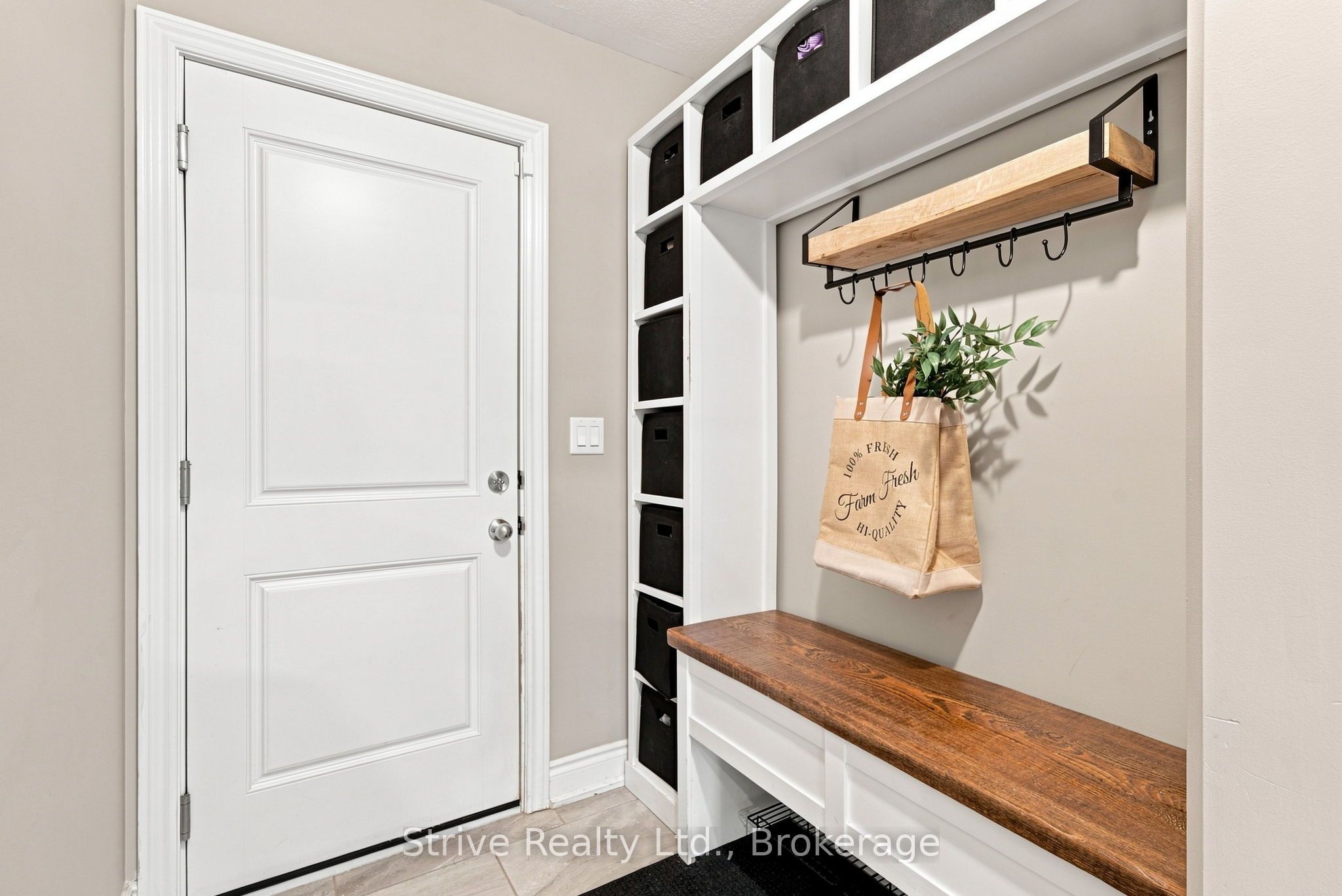 11074 Third Line Property Photo 15
