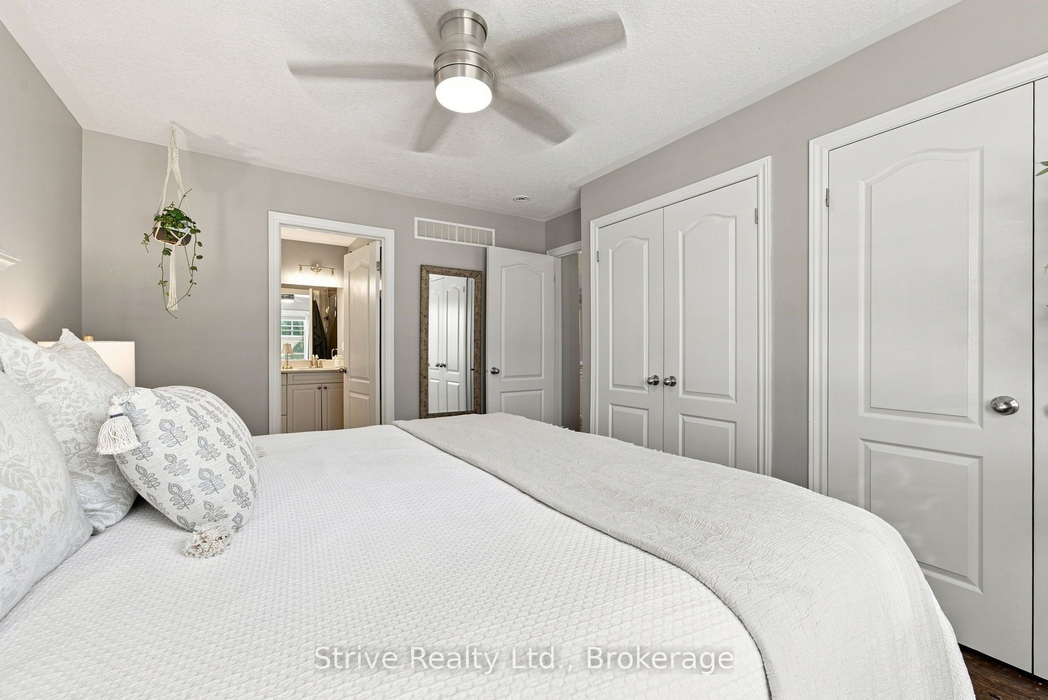 11074 Third Line Property Photo 17