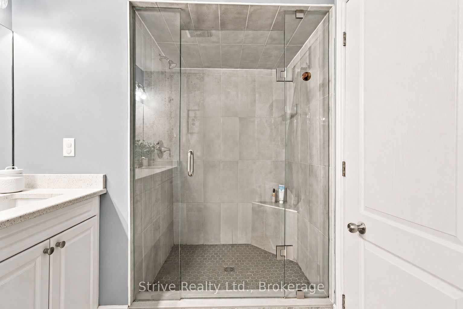 11074 Third Line Property Photo 19