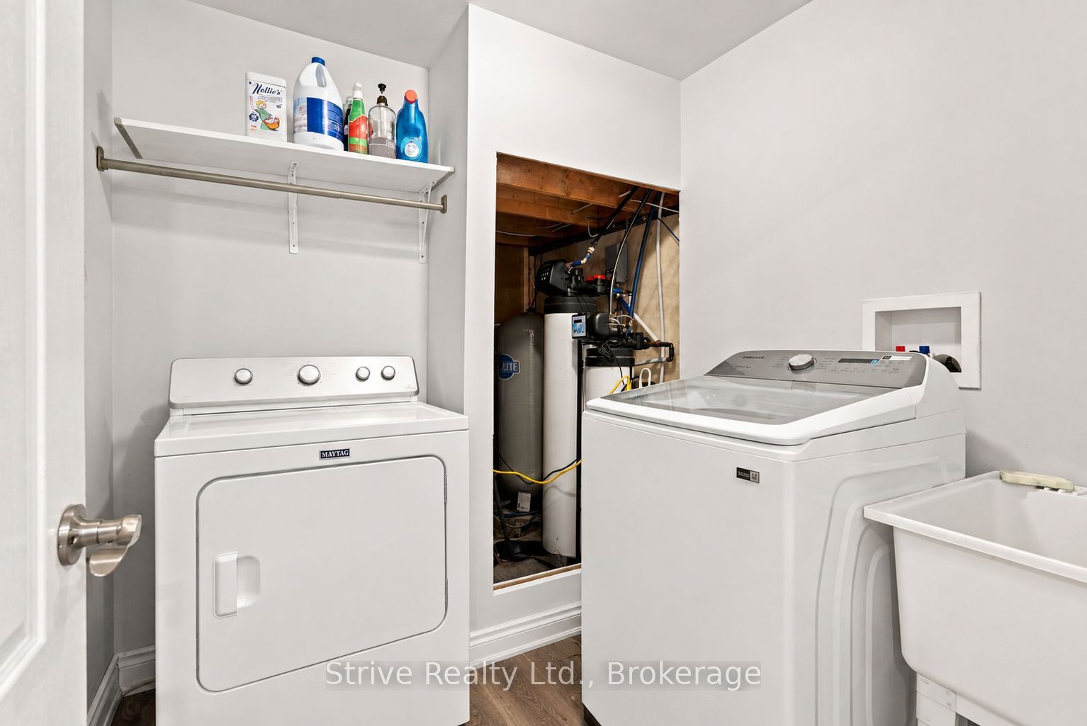 11074 Third Line Property Photo 35