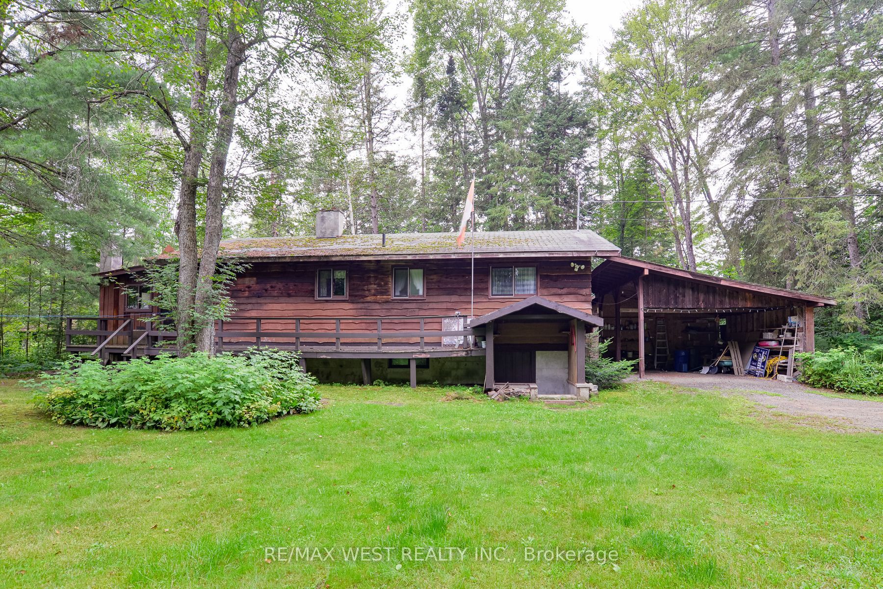 52 Robert Road W Property Photo 1