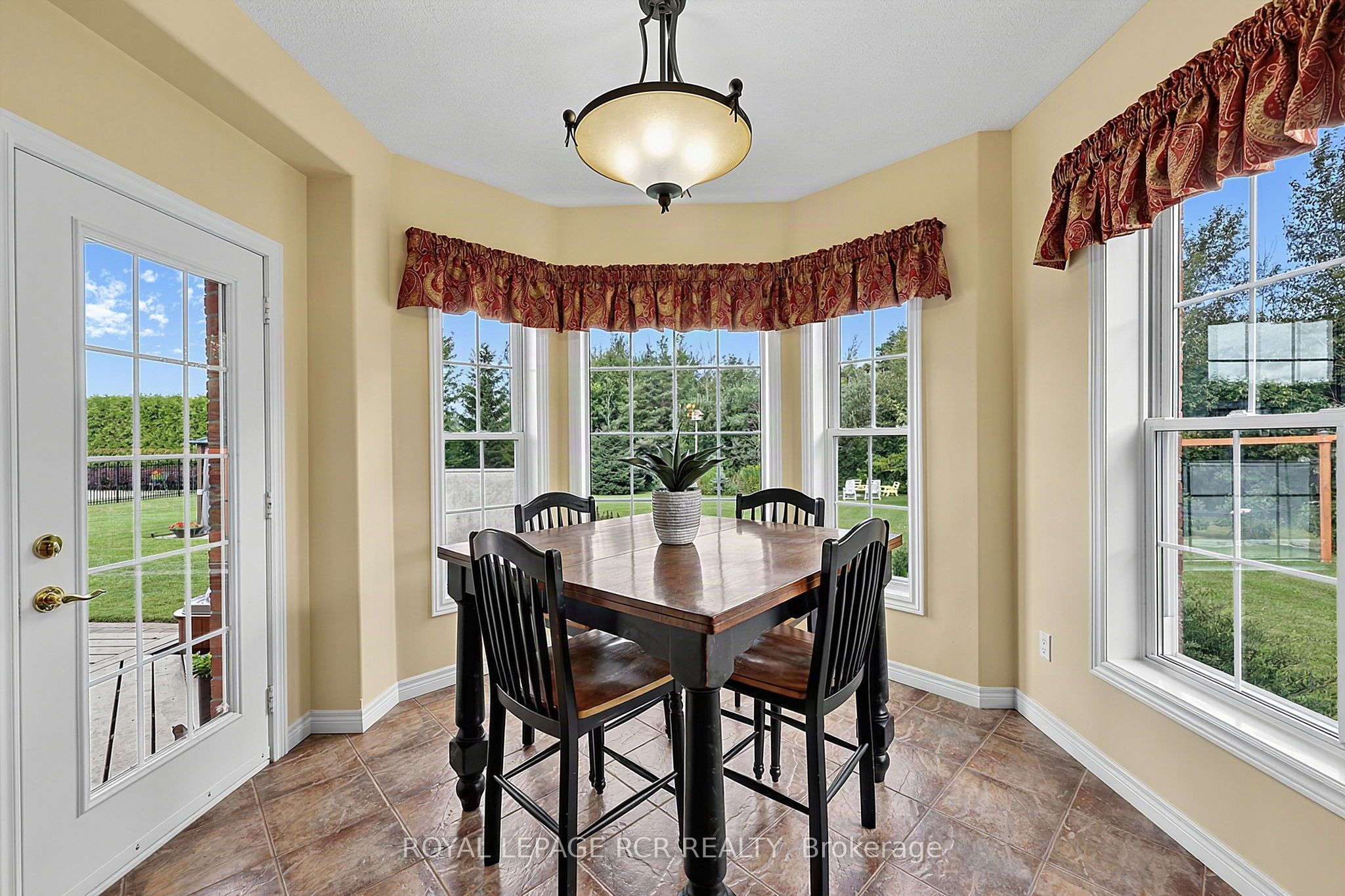245319 5 Side Road Property Photo 14