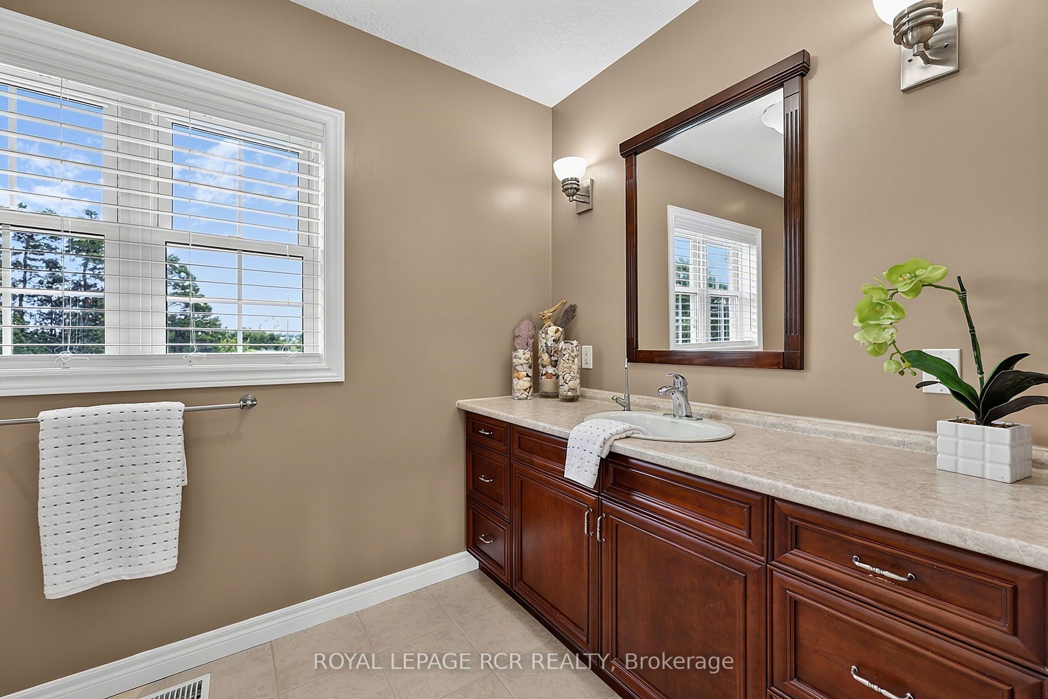 245319 5 Side Road Property Photo 27