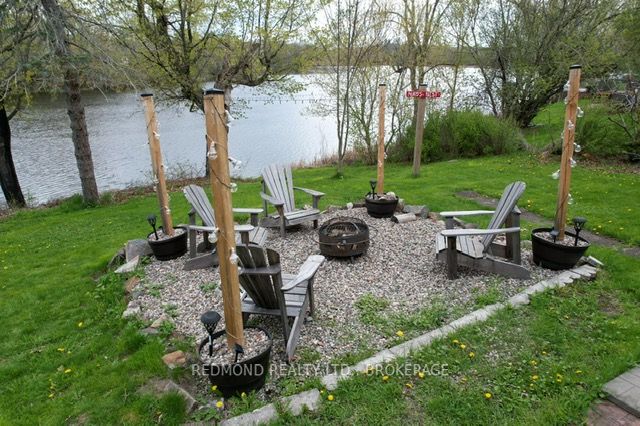 590 Queen Street Property Photo 3
