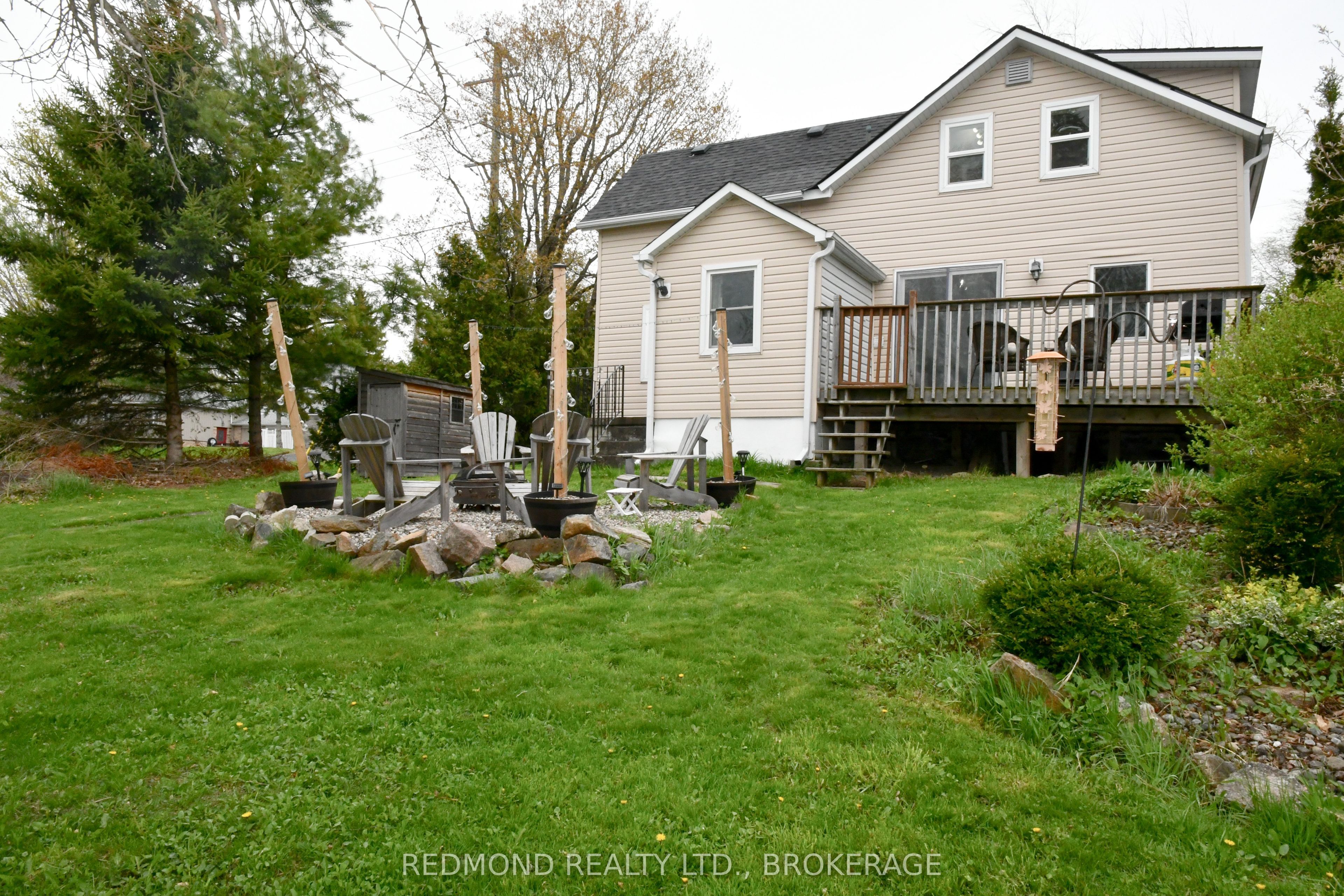 590 Queen Street Property Photo 8