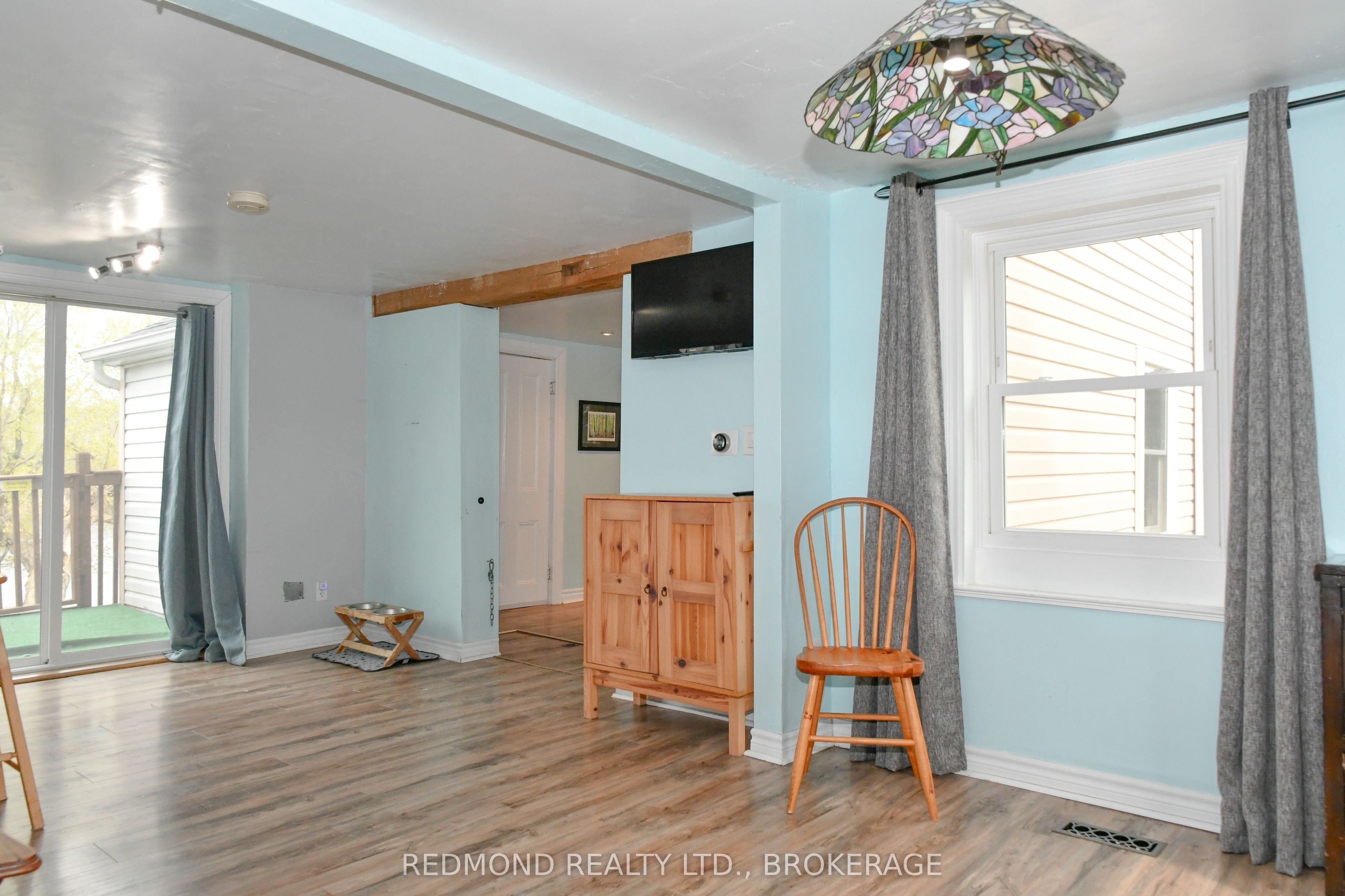 590 Queen Street Property Photo 14