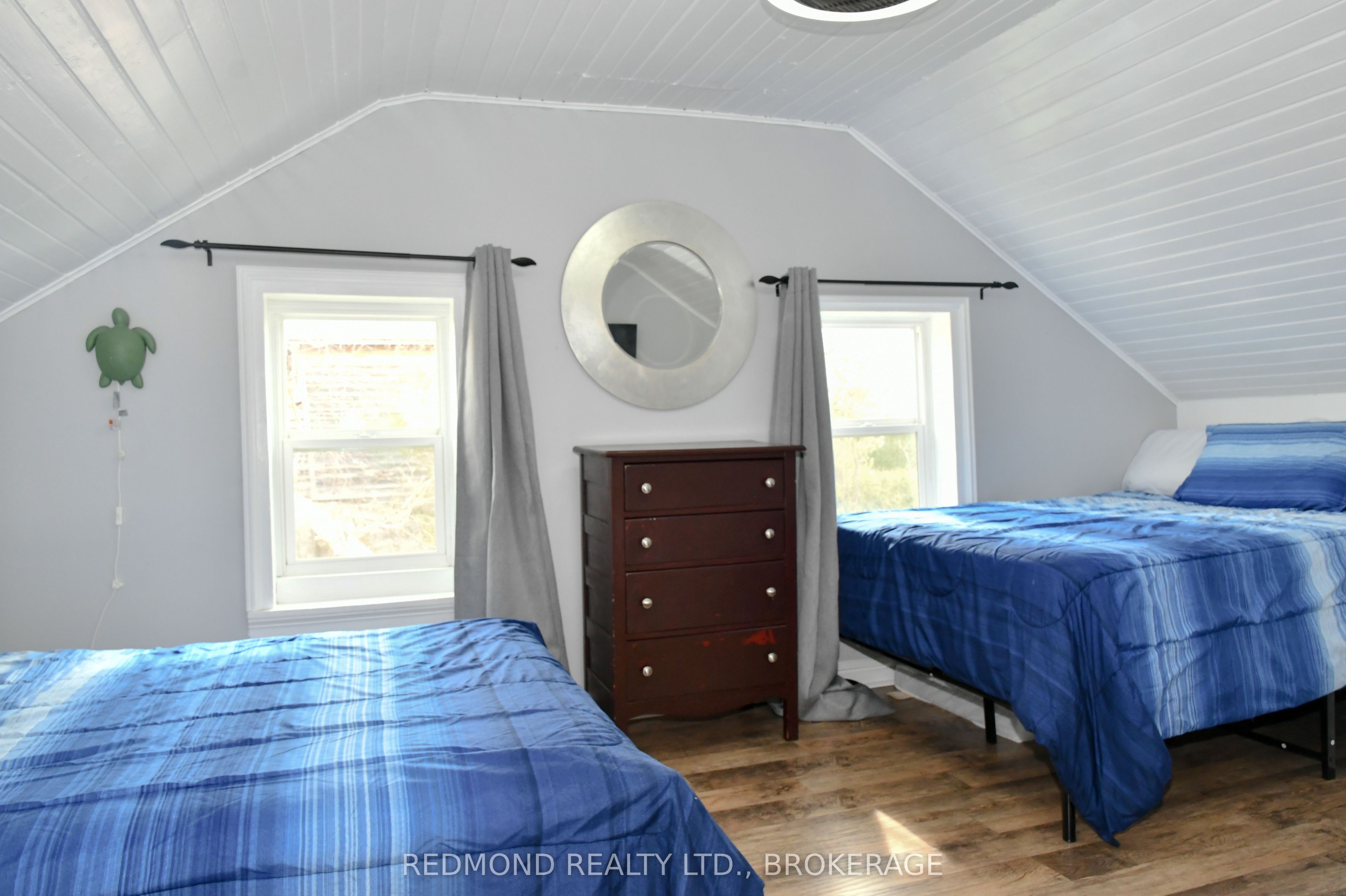 590 Queen Street Property Photo 22