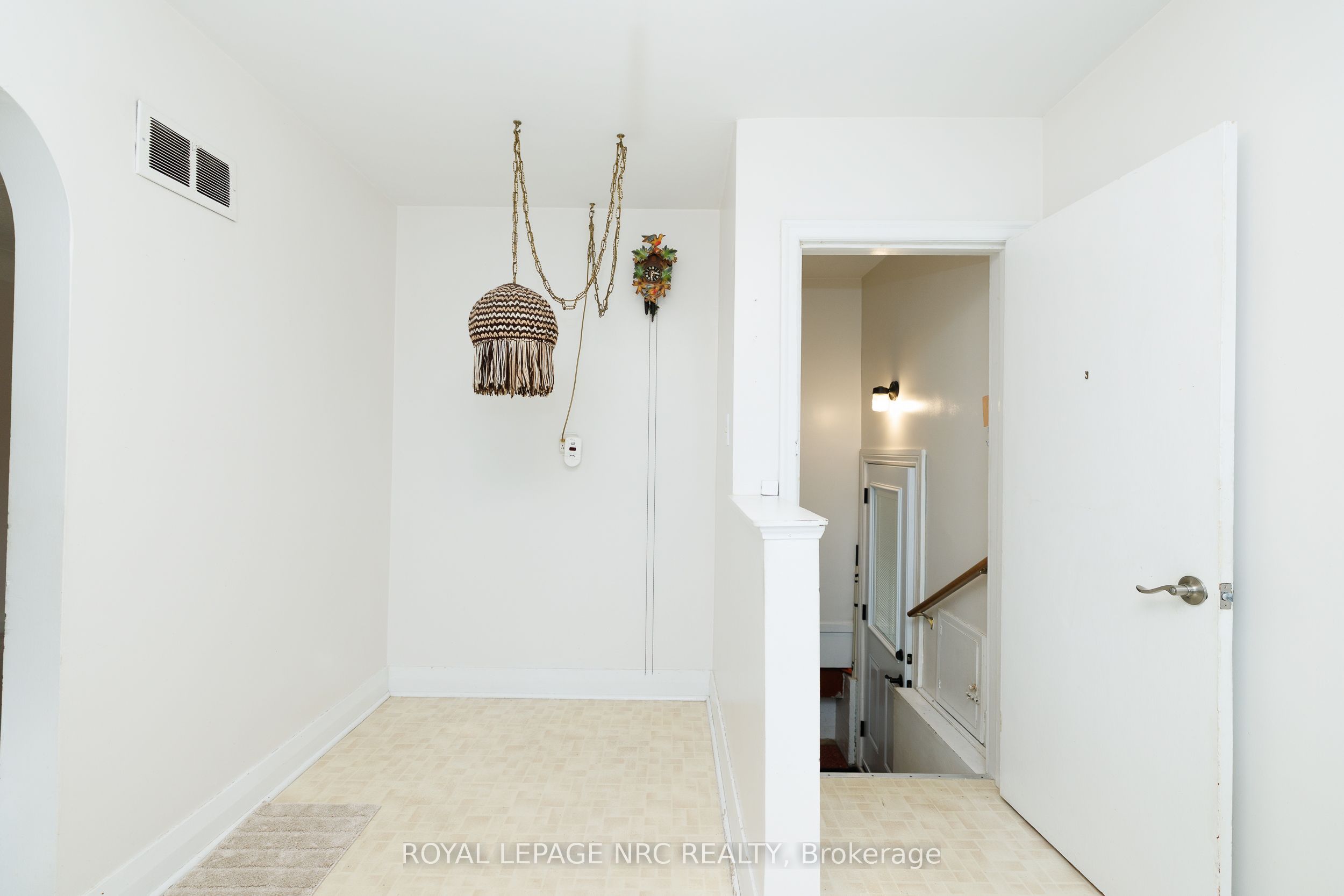 276 Glenridge Avenue Property Photo 12