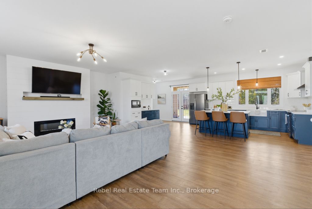 190 Lakeshore Road Property Photo 34