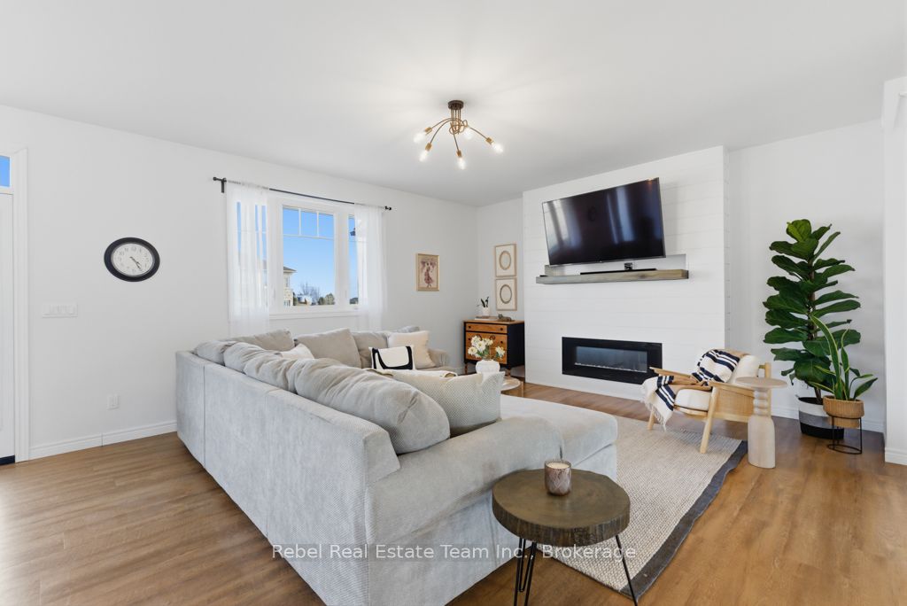 190 Lakeshore Road Property Photo 37