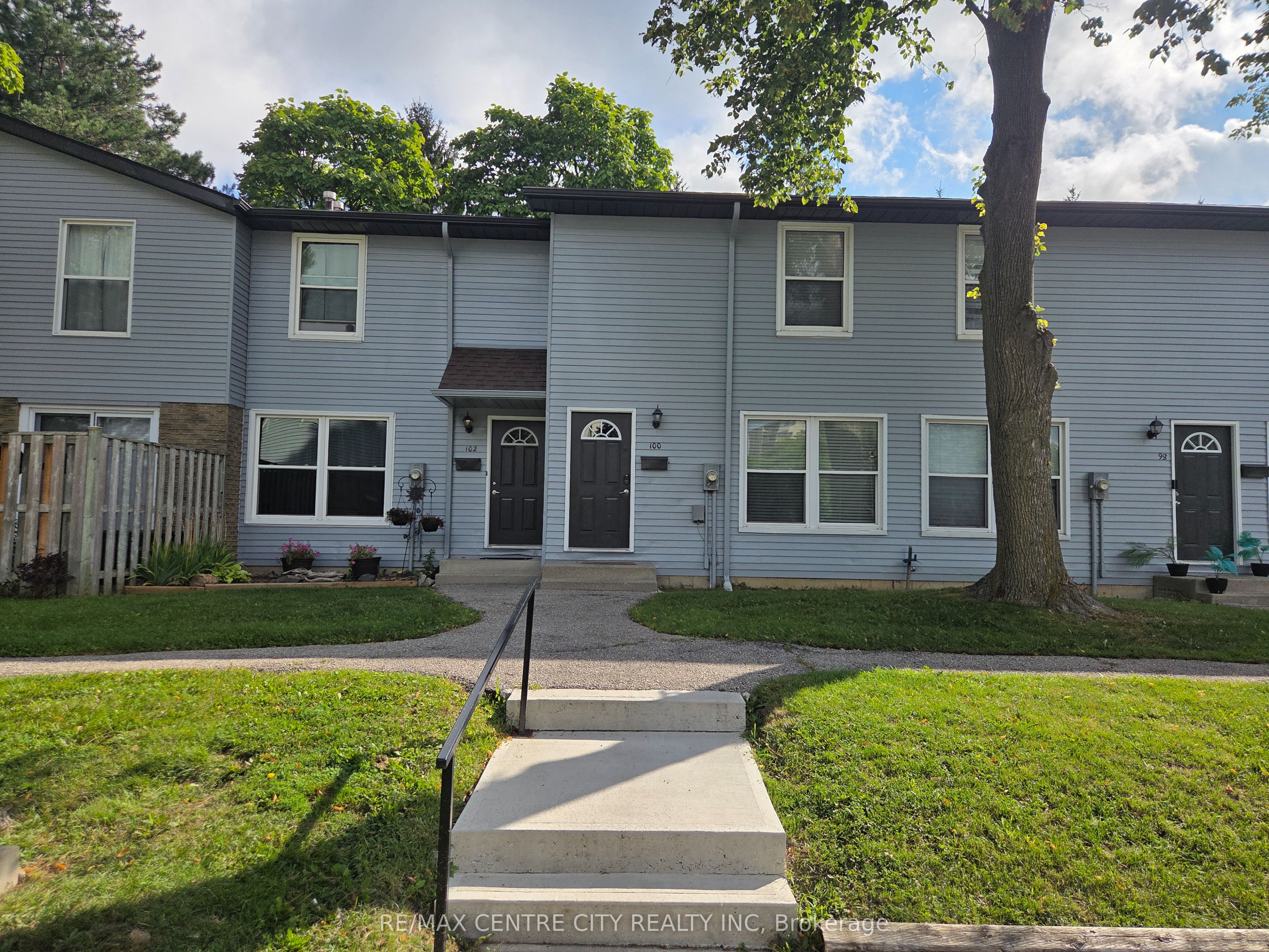 70 Fiddlers Green Road 100 Property Photo 1