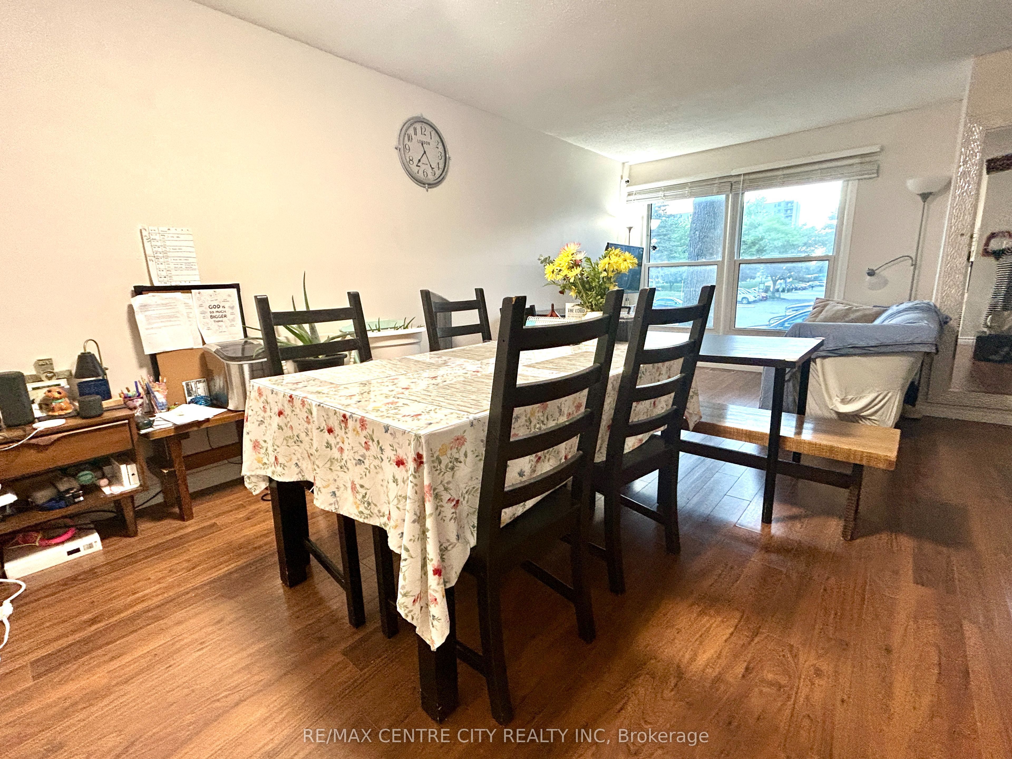 70 Fiddlers Green Road 100 Property Photo 2