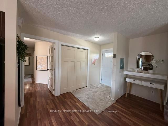 120 Minto Cres Property Photo 10