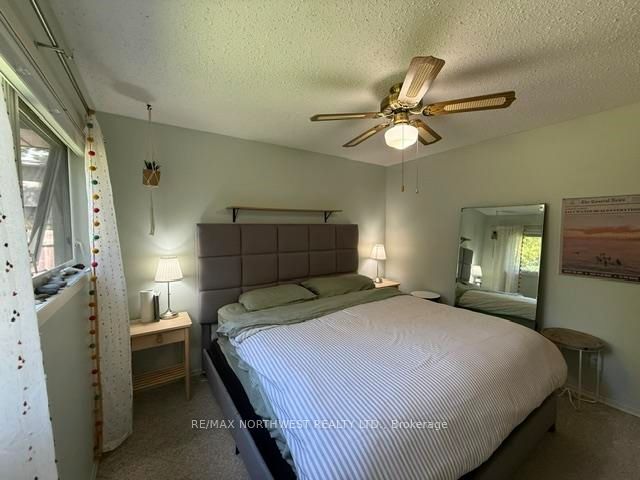 120 Minto Cres Property Photo 12