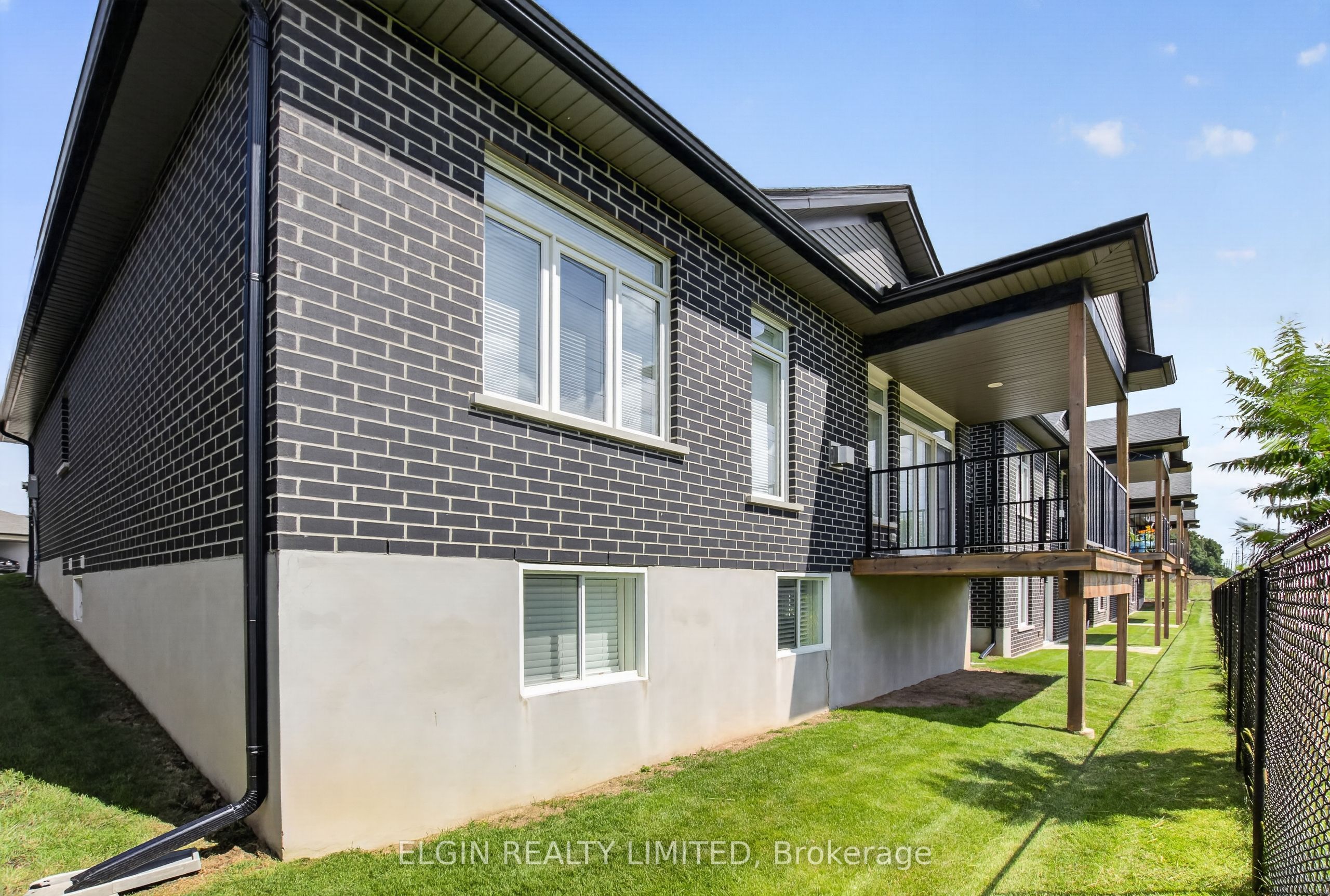 10 Mcpherson Court N 18 Property Photo 34