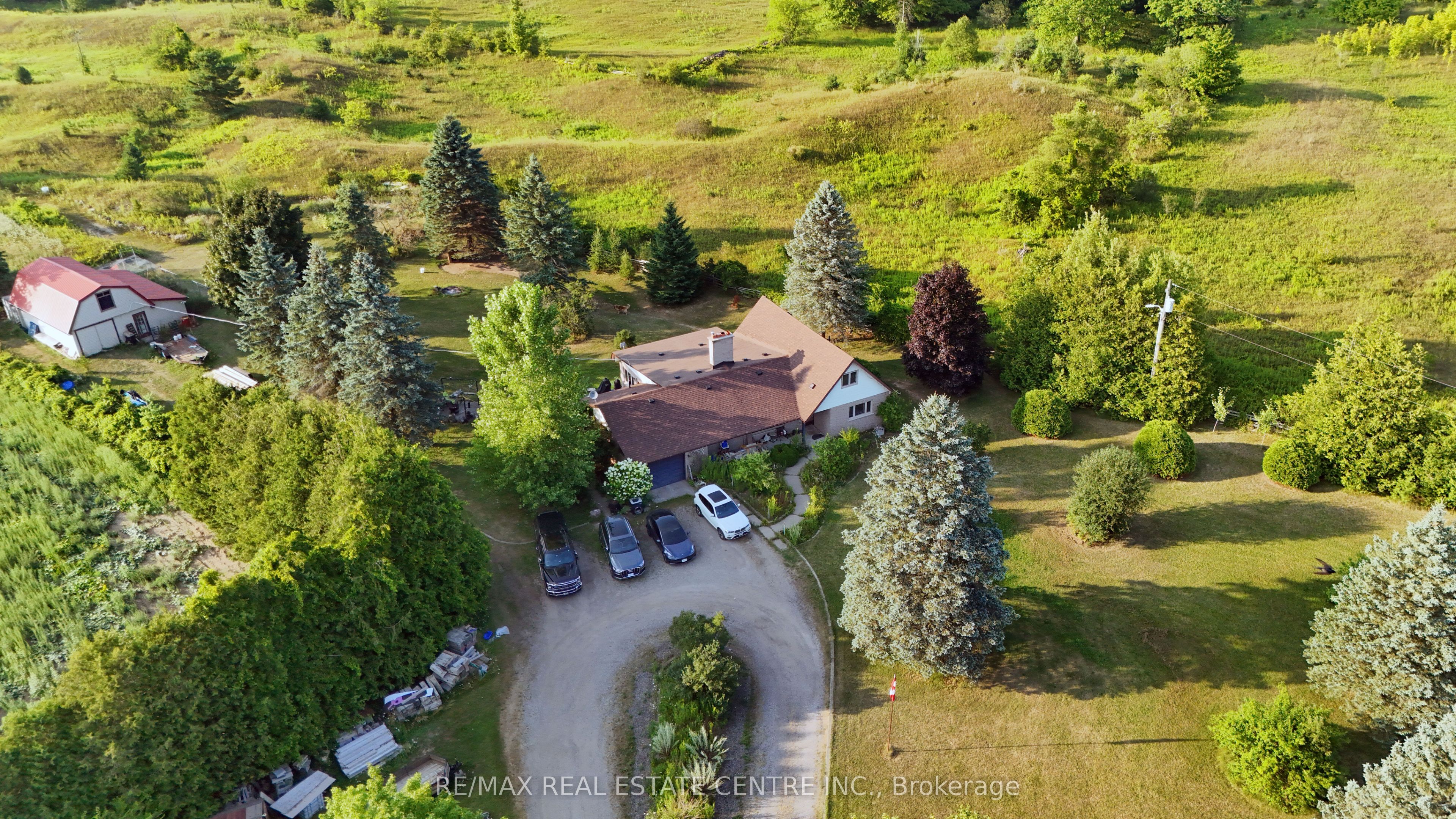 8438 Hwy 7 Property Photo 2