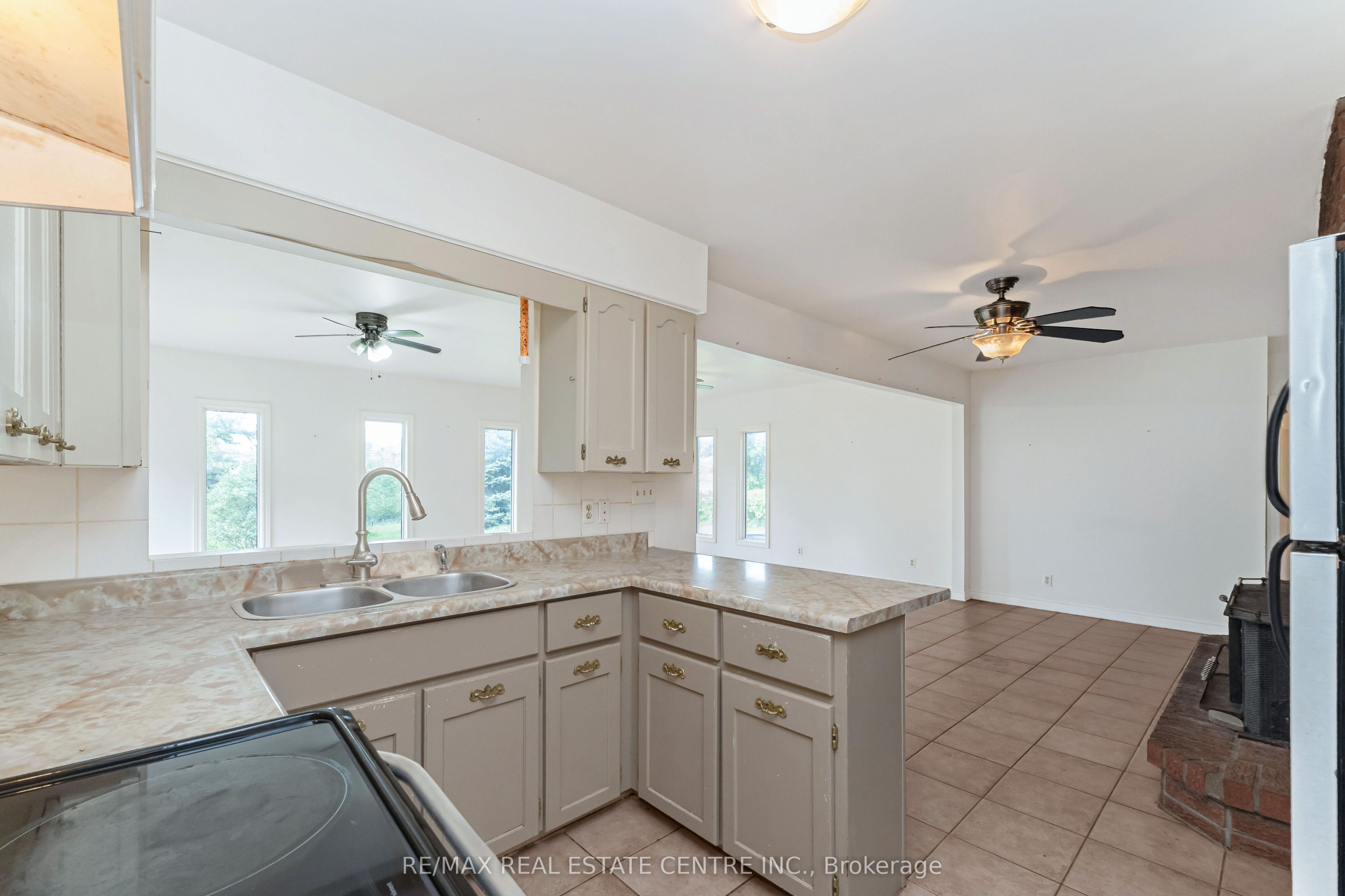 8438 Hwy 7 Property Photo 24